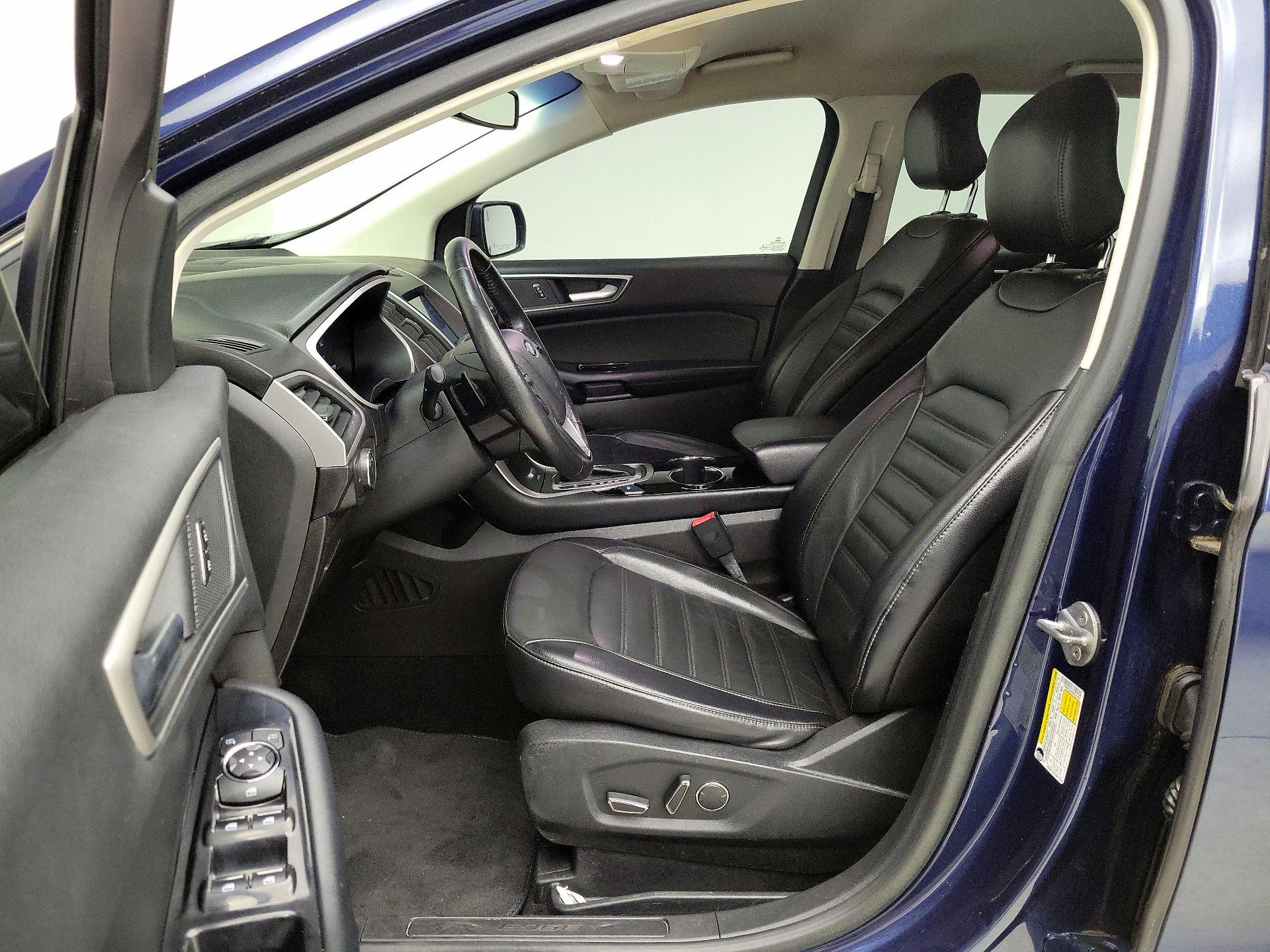 Thumbnail: 2017 Ford Edge - 11