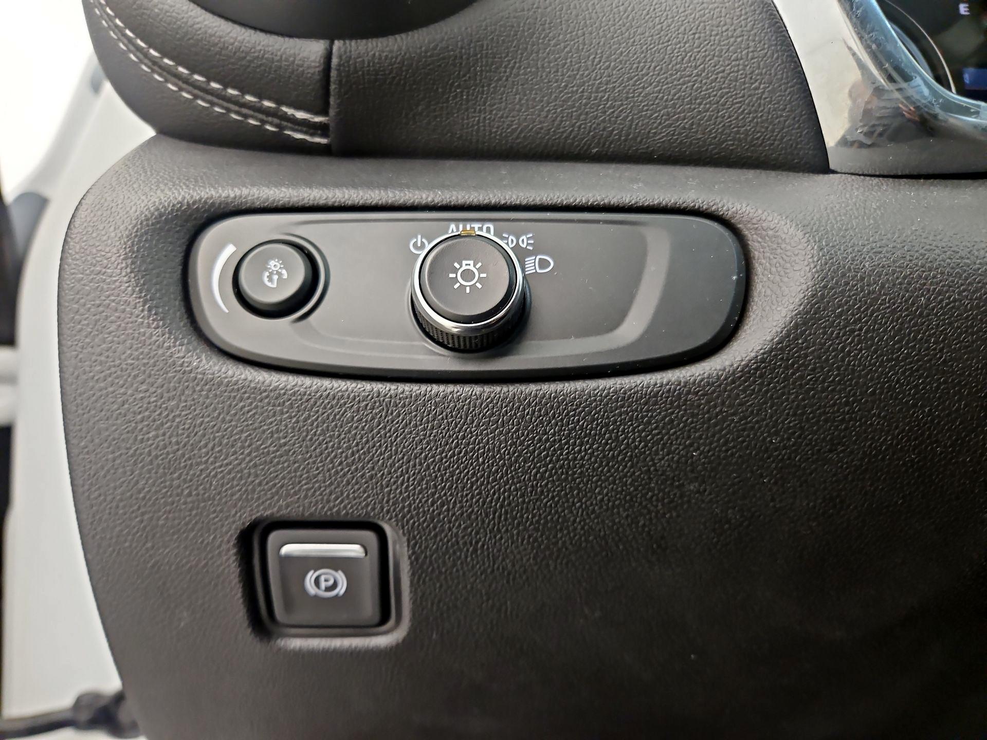 Thumbnail: 2023 Chevrolet Blazer - 13