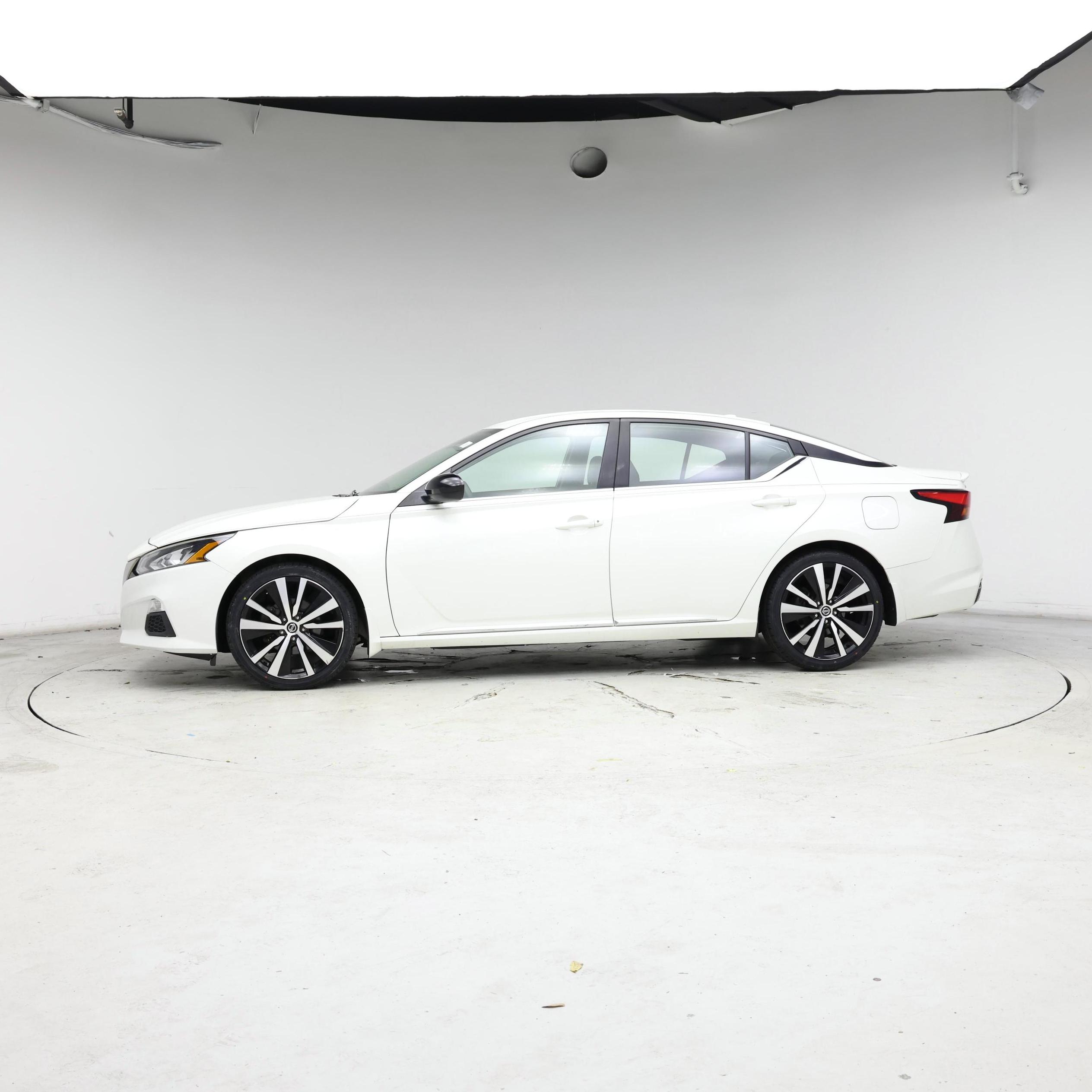 Thumbnail: 2020 Nissan Altima - 3