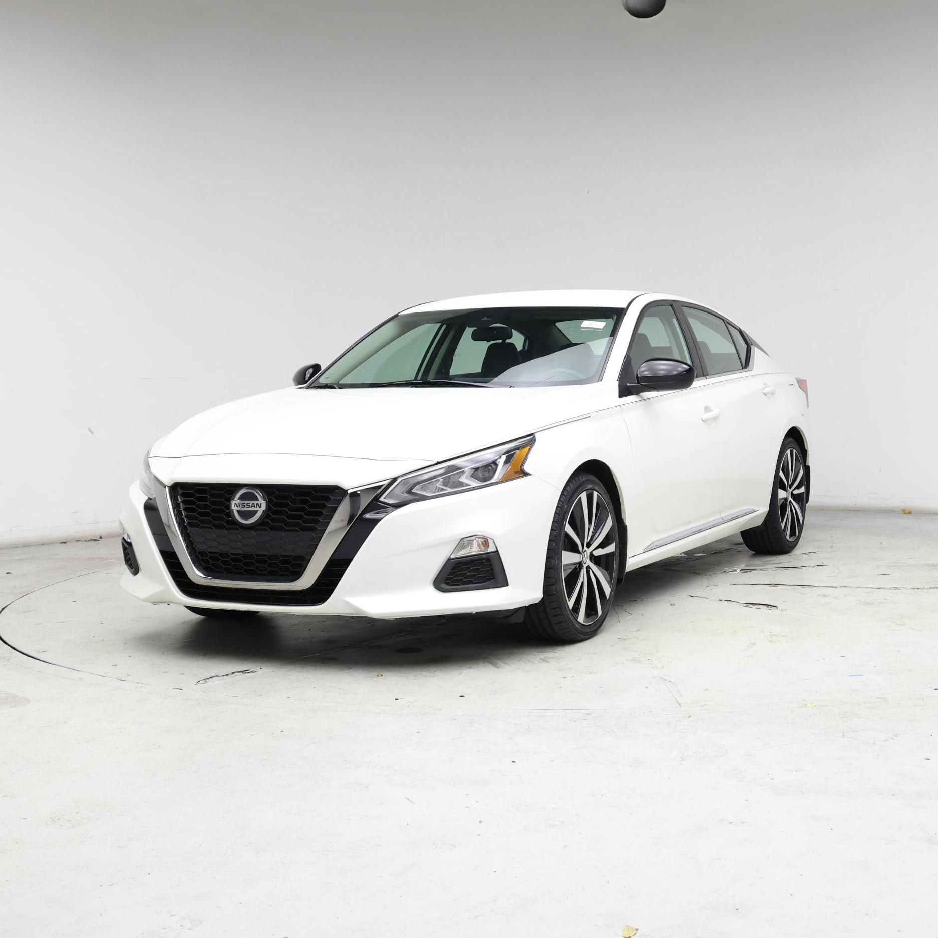 Thumbnail: 2020 Nissan Altima - 4