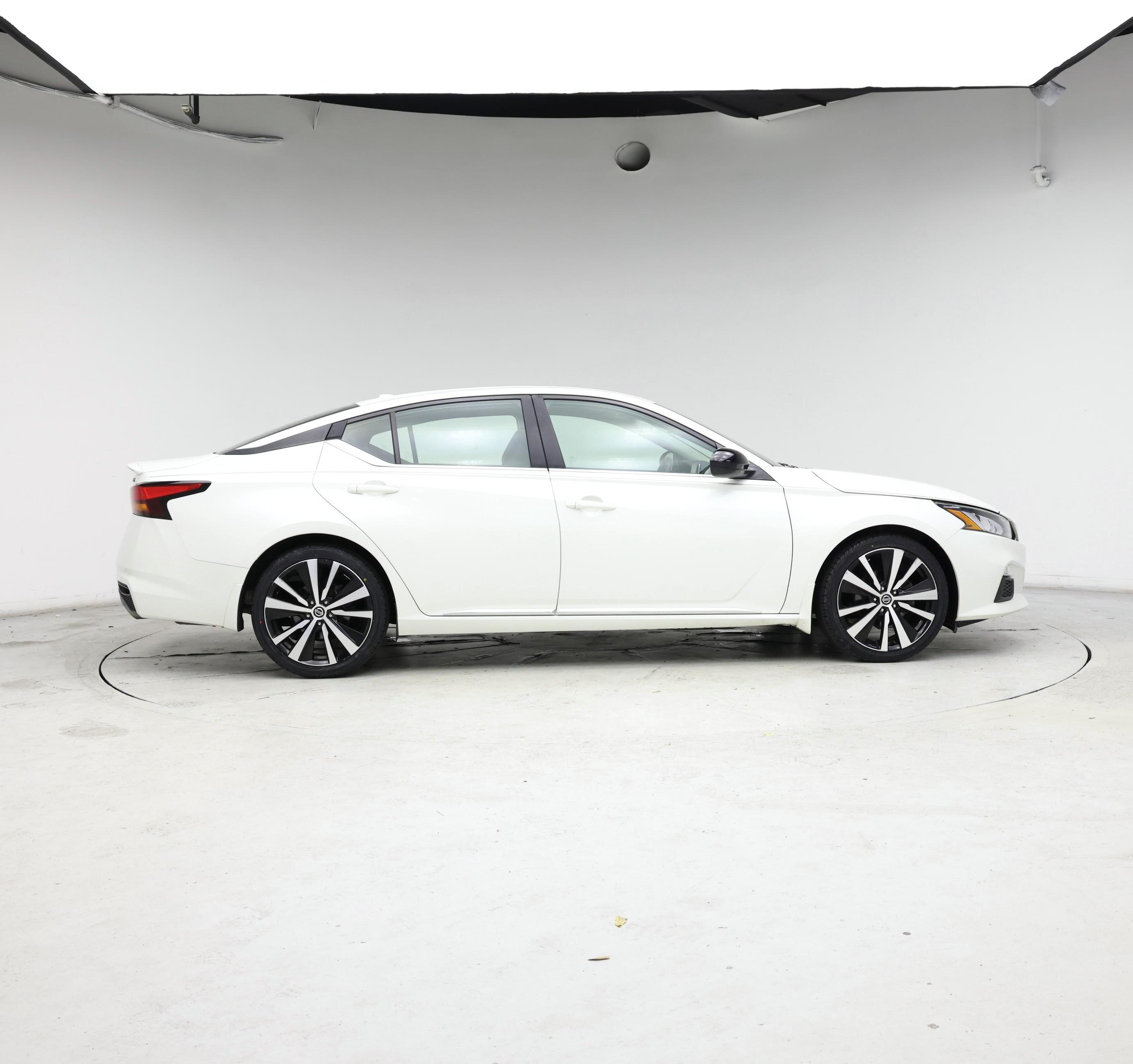 Thumbnail: 2020 Nissan Altima - 7