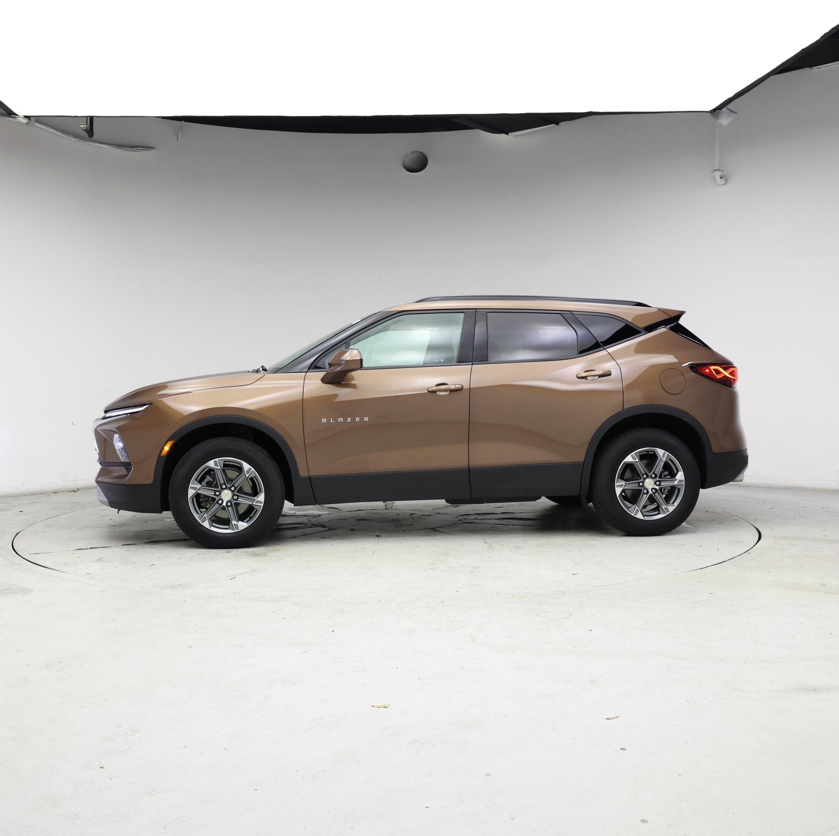 Thumbnail: 2023 Chevrolet Blazer - 3
