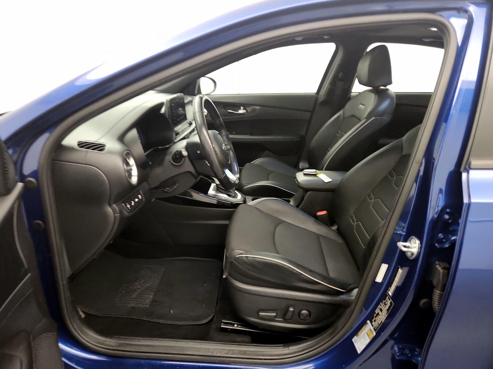 Thumbnail: 2021 Kia Forte - 11