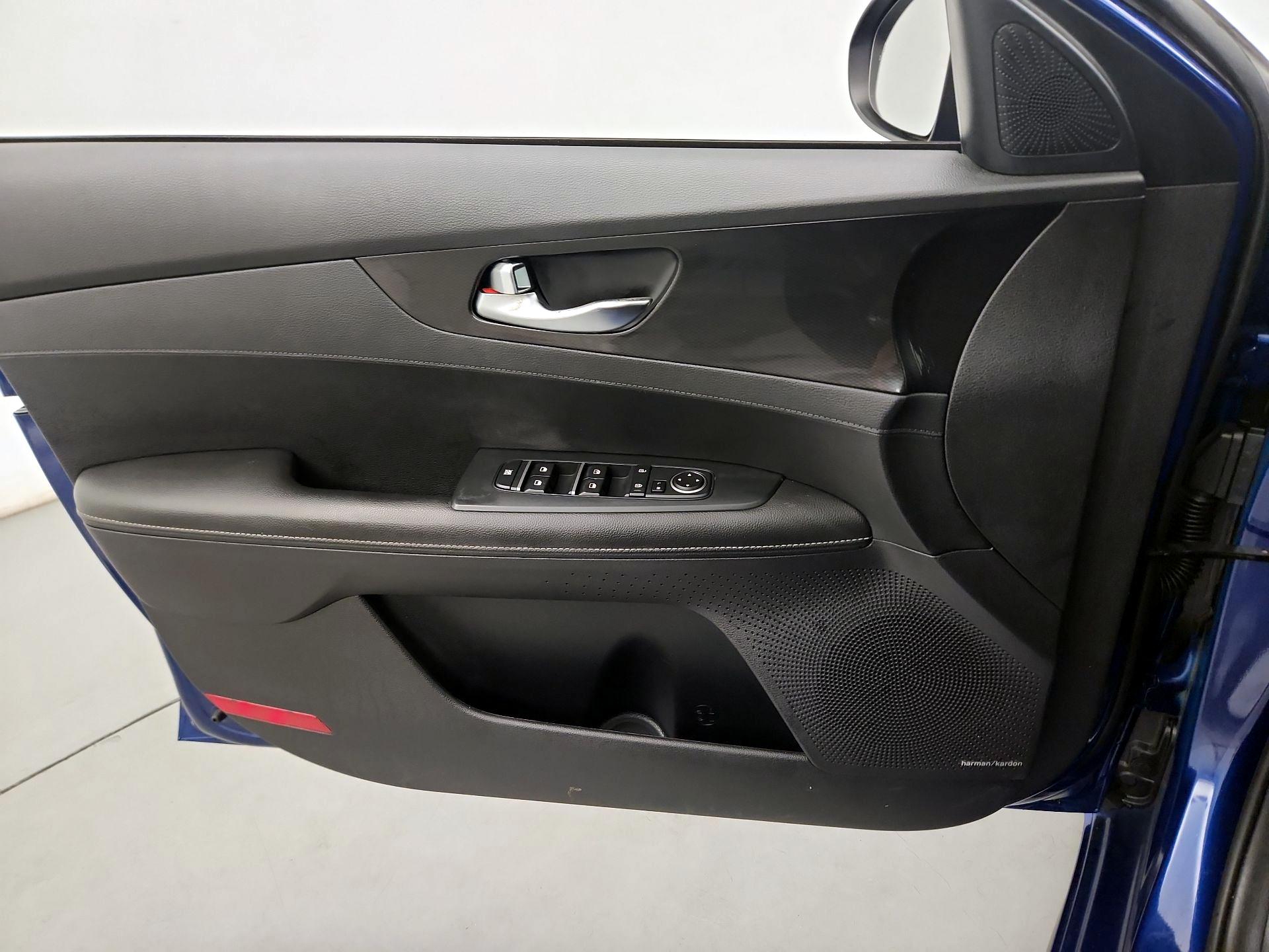 Thumbnail: 2021 Kia Forte - 12