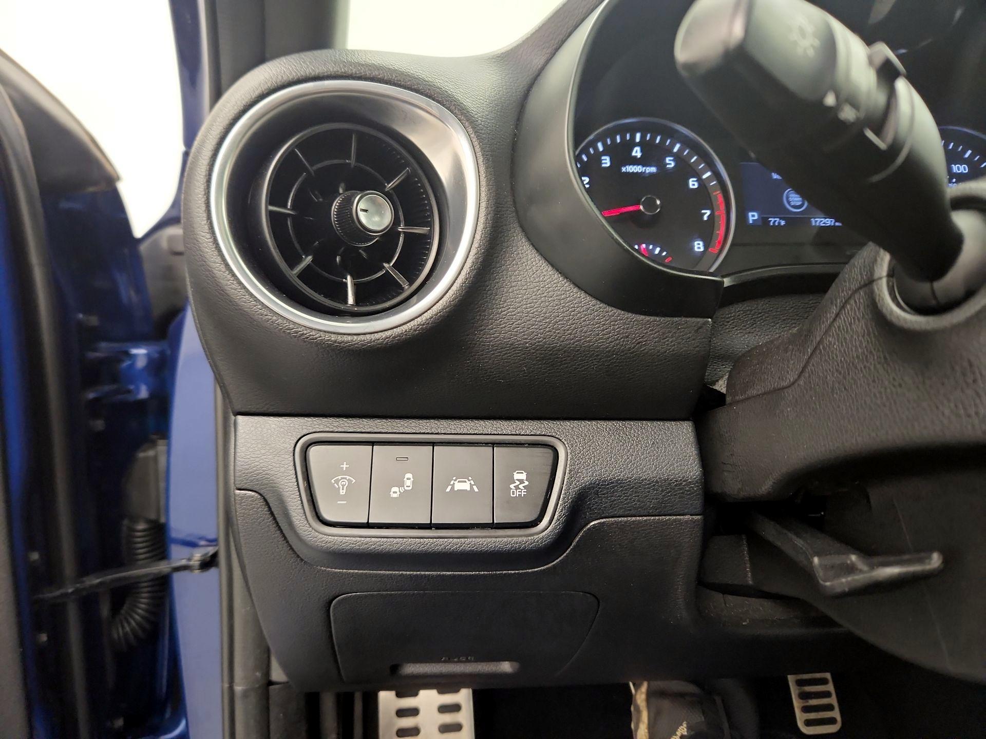 Thumbnail: 2021 Kia Forte - 13