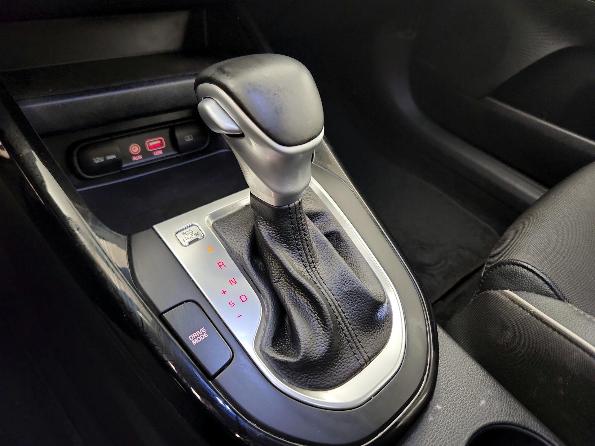 Thumbnail: 2021 Kia Forte - 17