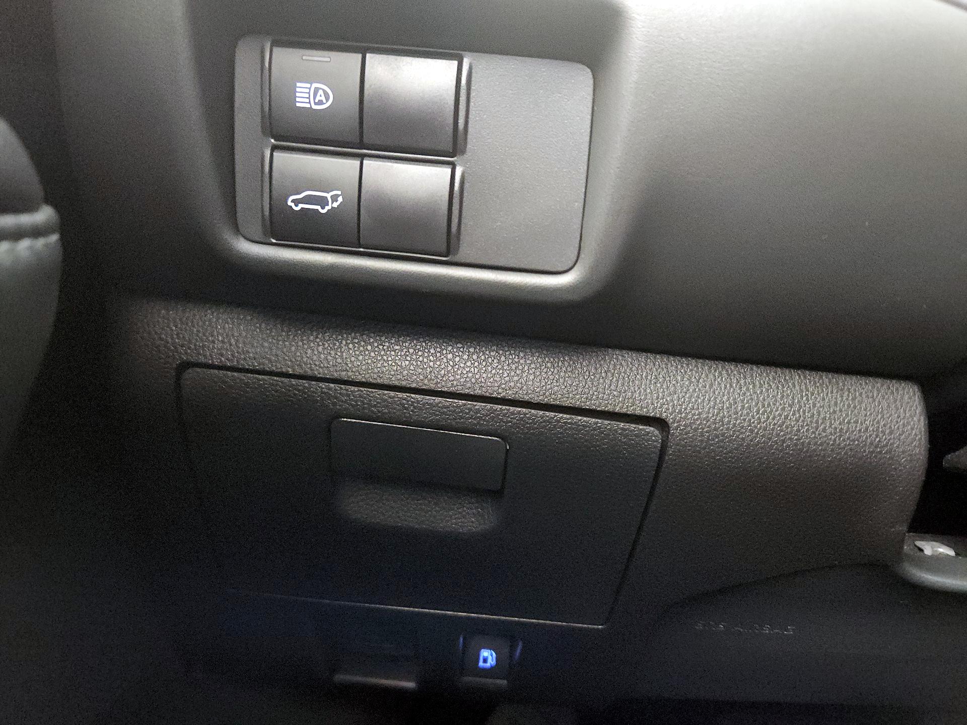 Thumbnail: 2021 Toyota Highlander - 13