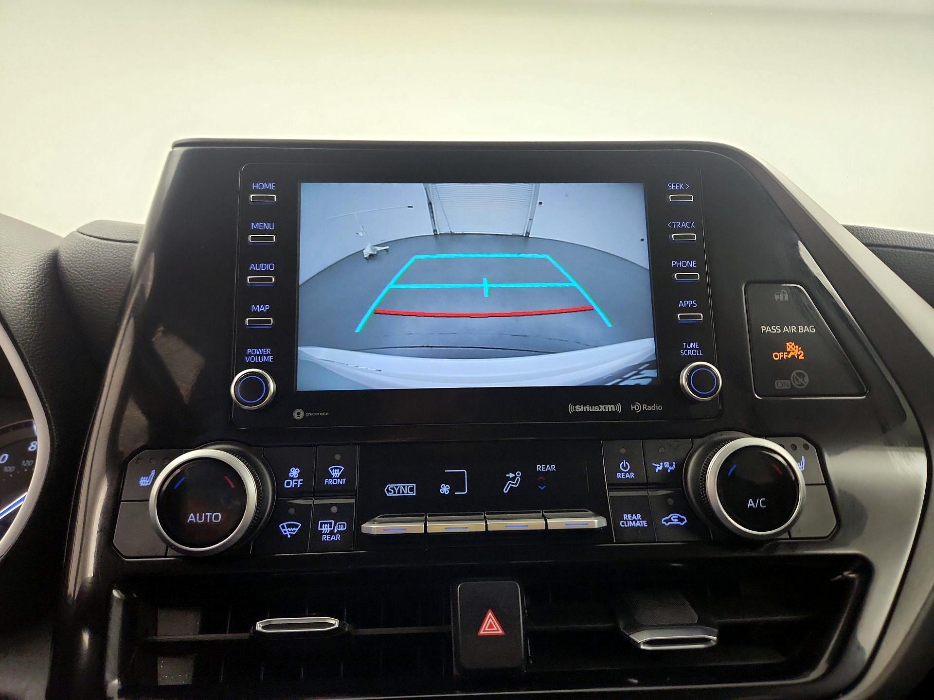 Thumbnail: 2021 Toyota Highlander - 14