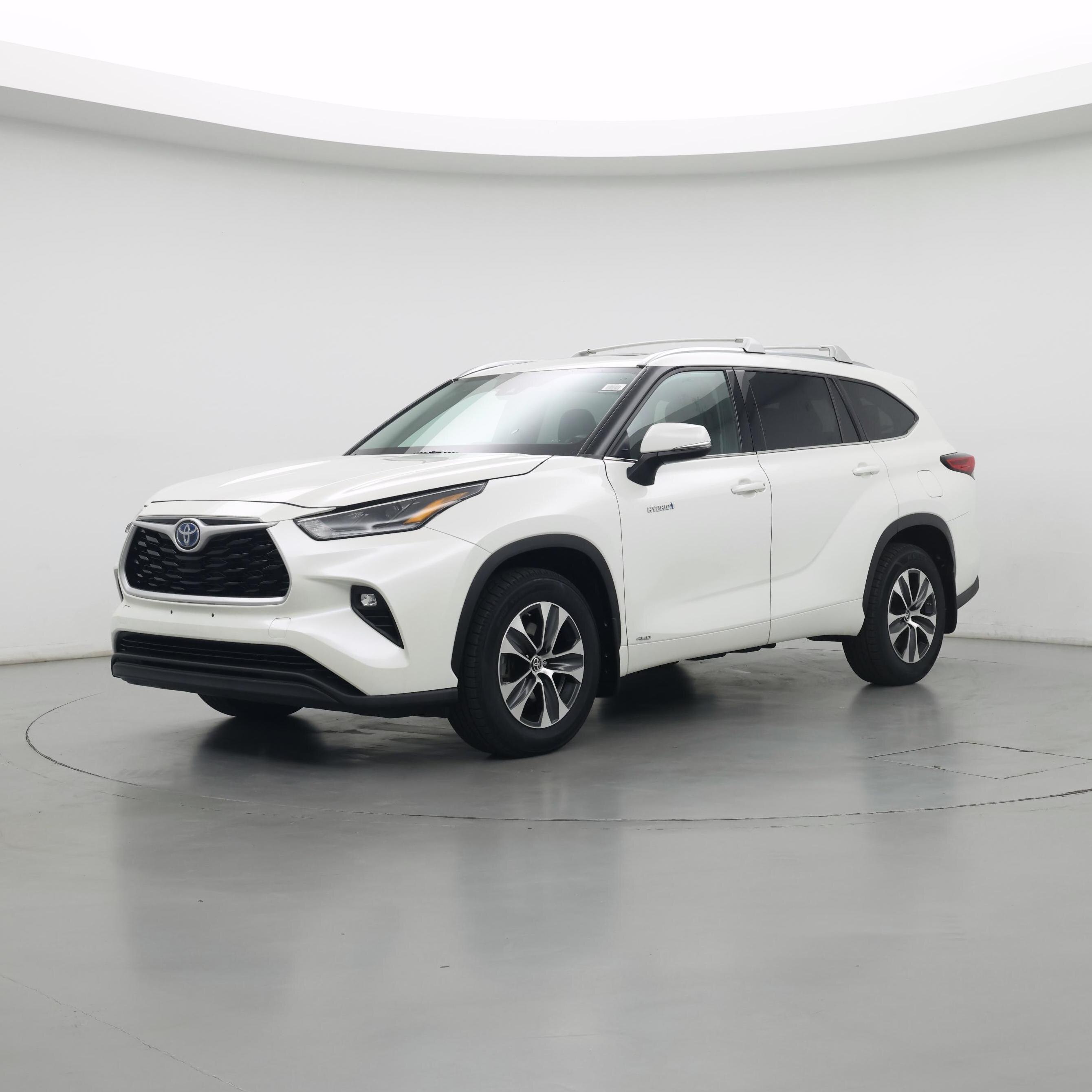 Thumbnail: 2021 Toyota Highlander - 3