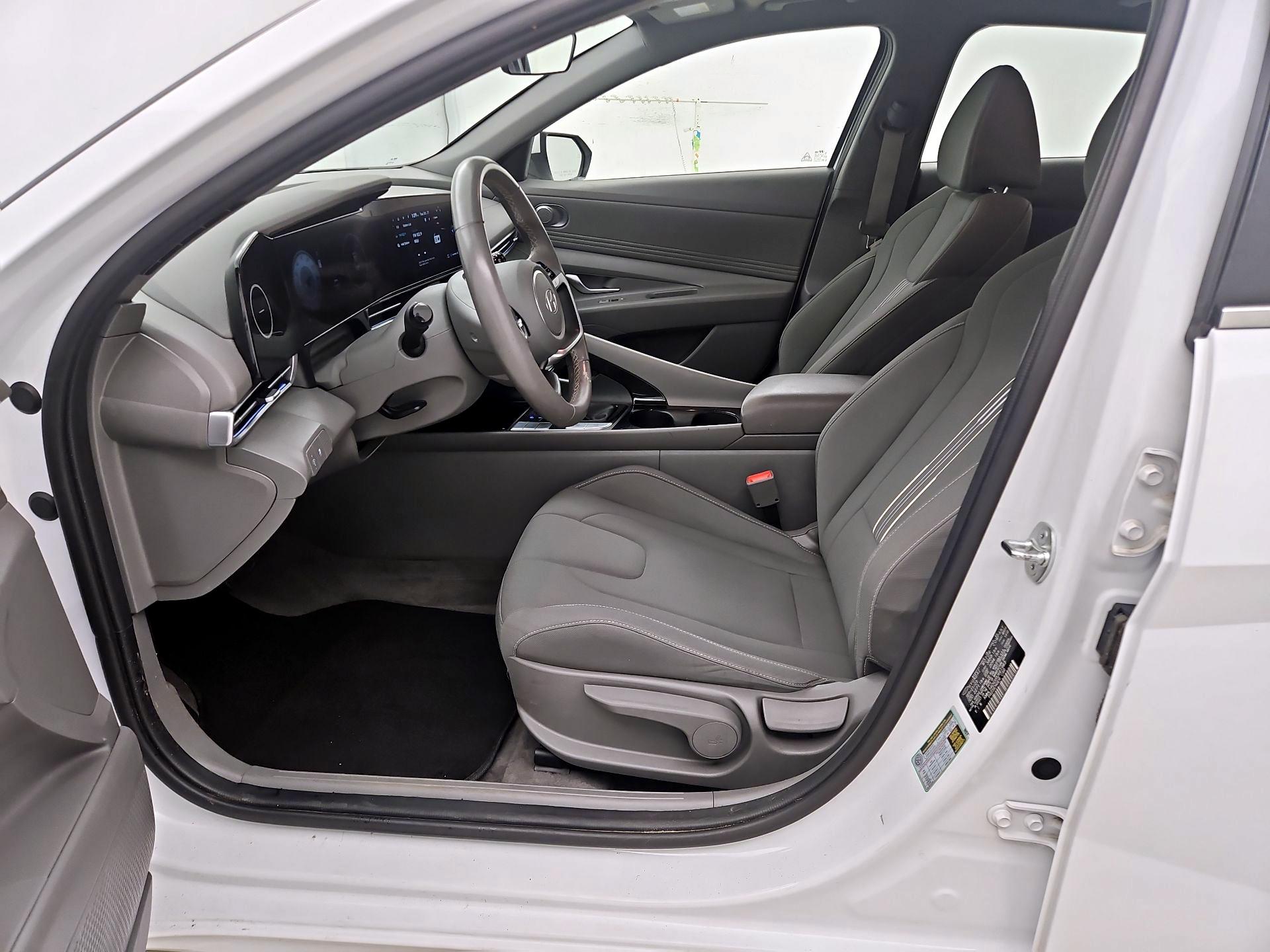 Thumbnail: 2024 Hyundai Elantra - 11