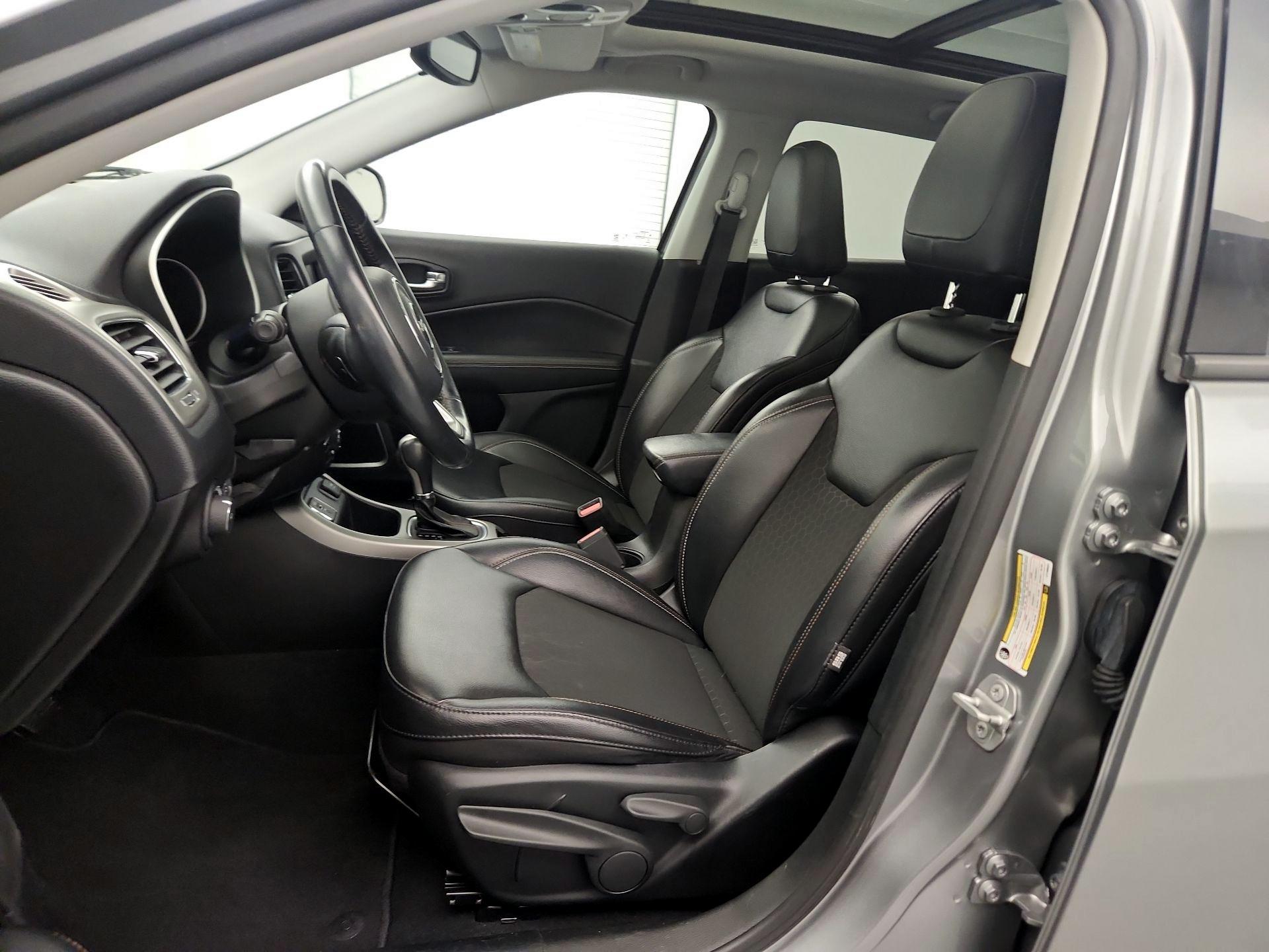 Thumbnail: 2020 Jeep Compass - 11