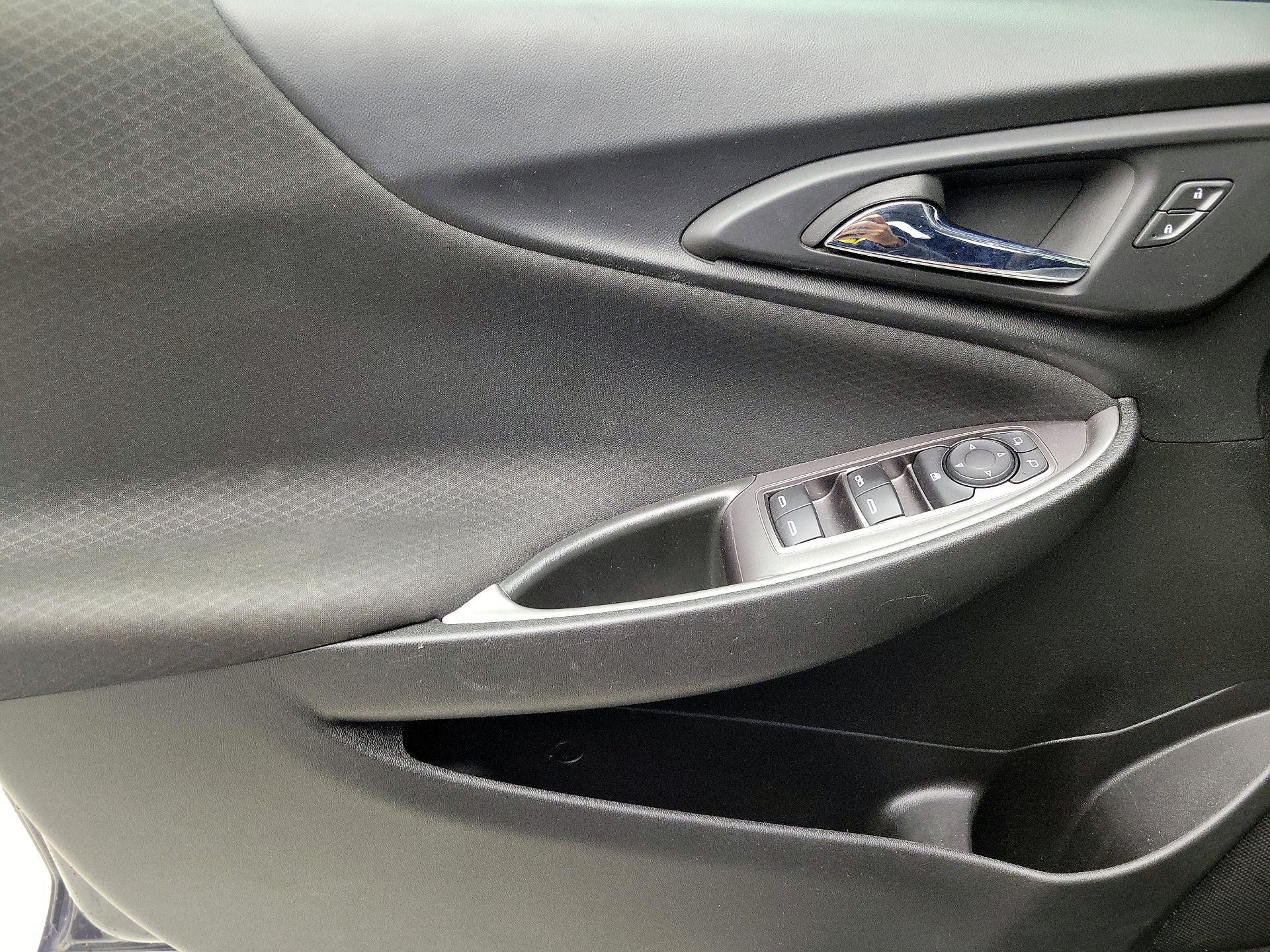 Thumbnail: 2022 Chevrolet Malibu - 12