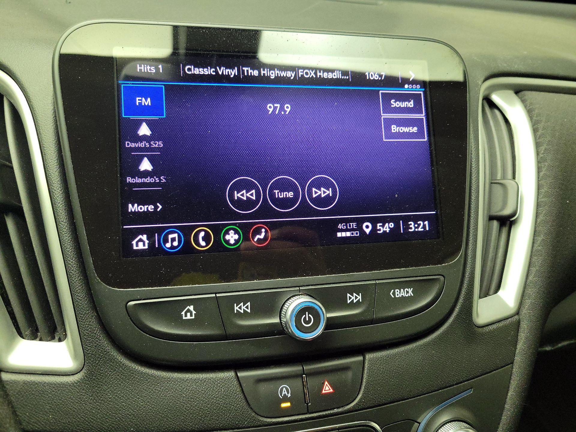 Thumbnail: 2022 Chevrolet Malibu - 15