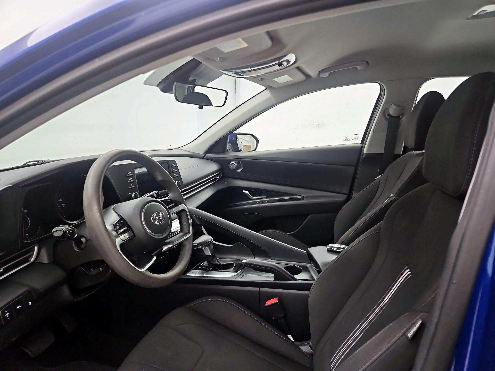 Thumbnail: 2022 Hyundai Elantra - 11