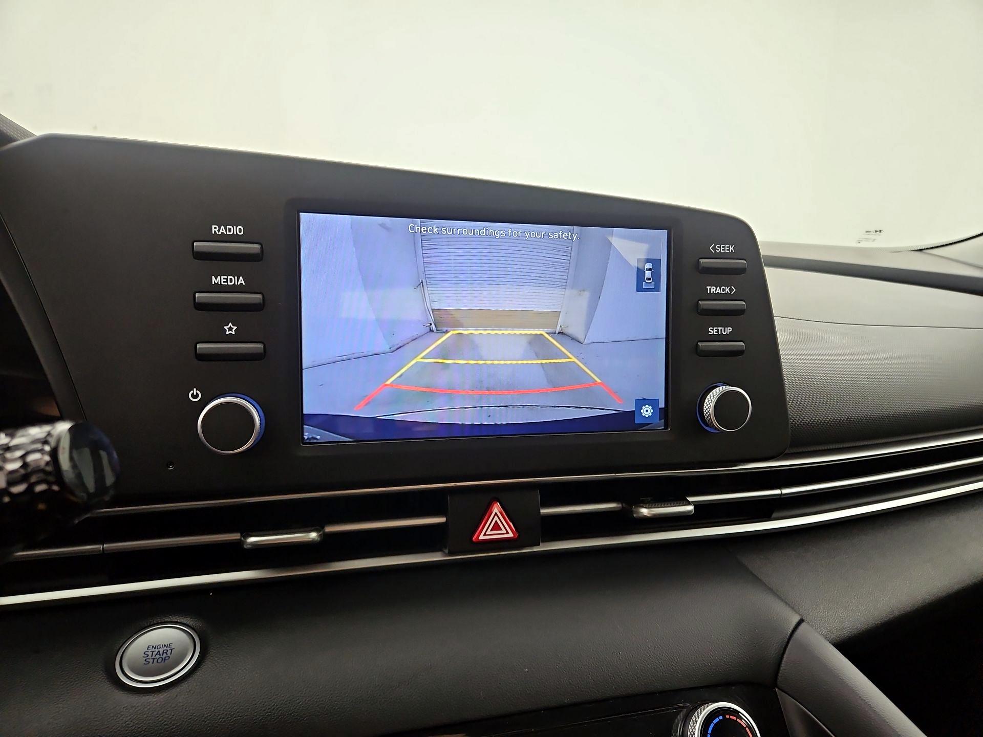 Thumbnail: 2022 Hyundai Elantra - 14