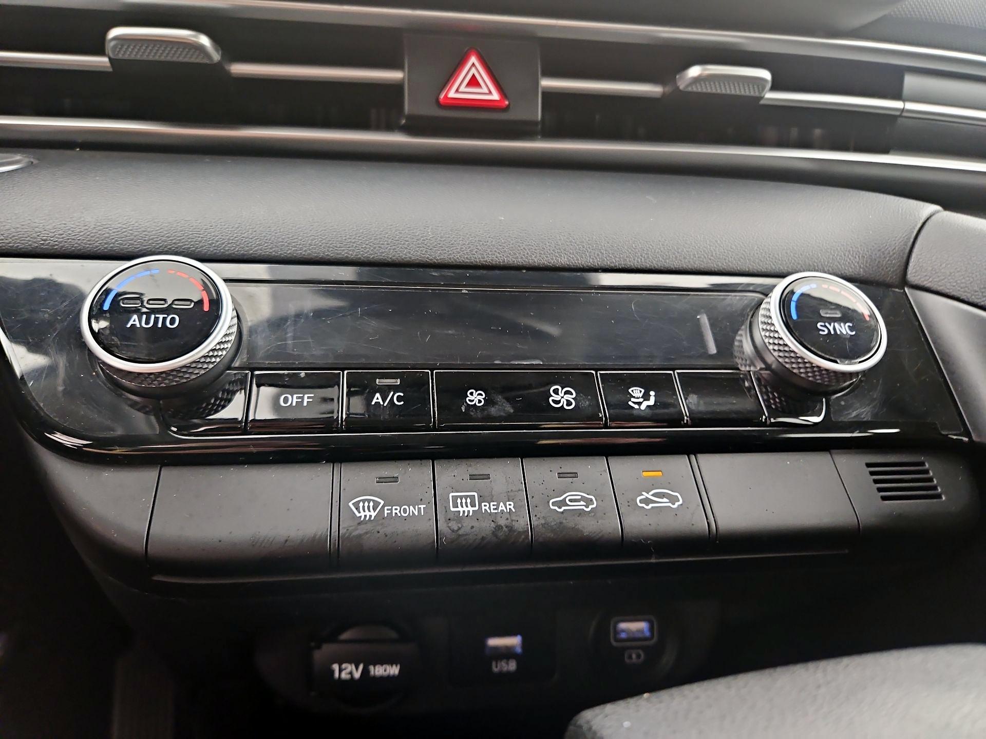 Thumbnail: 2022 Hyundai Elantra - 16