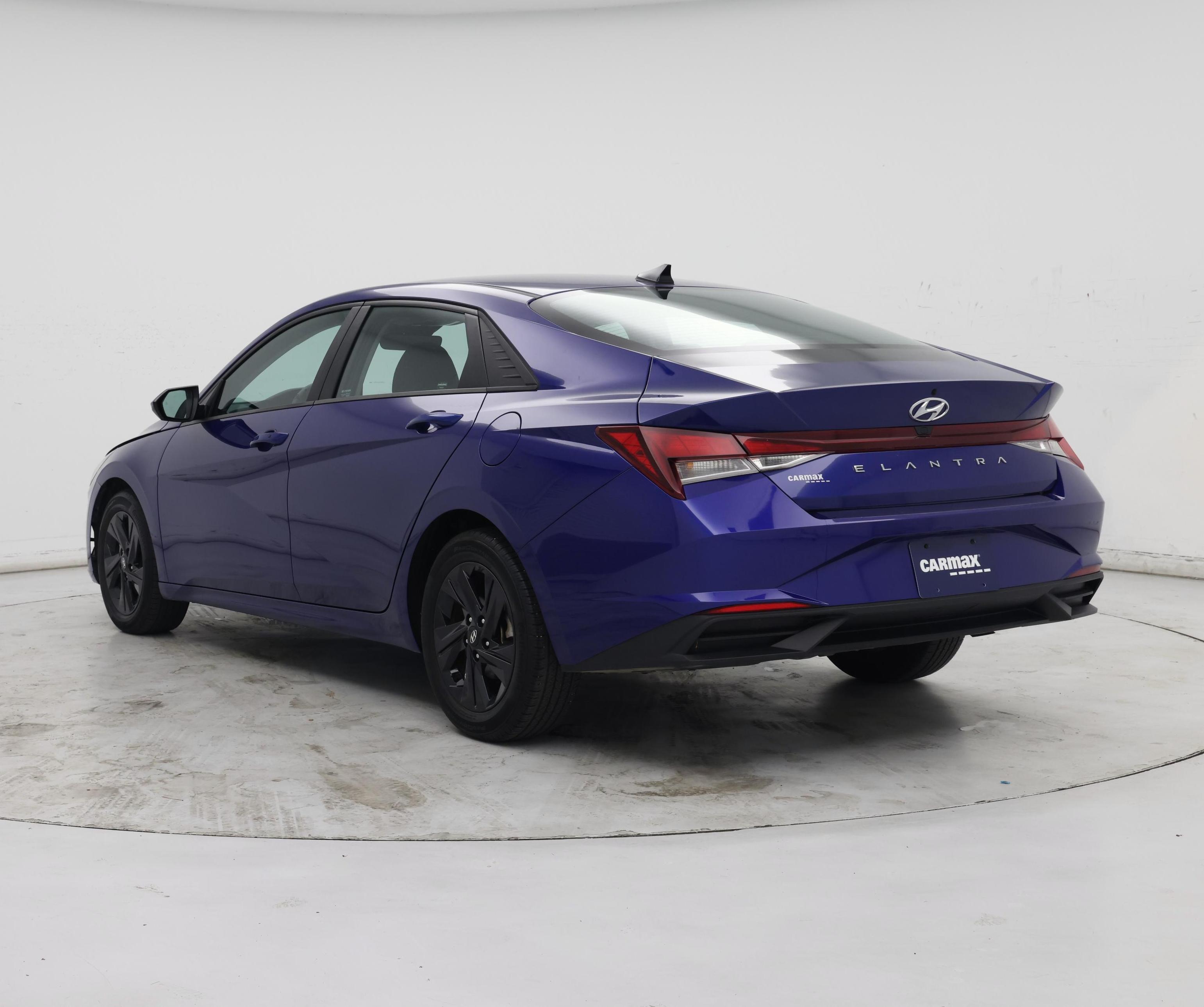 Thumbnail: 2022 Hyundai Elantra - 2