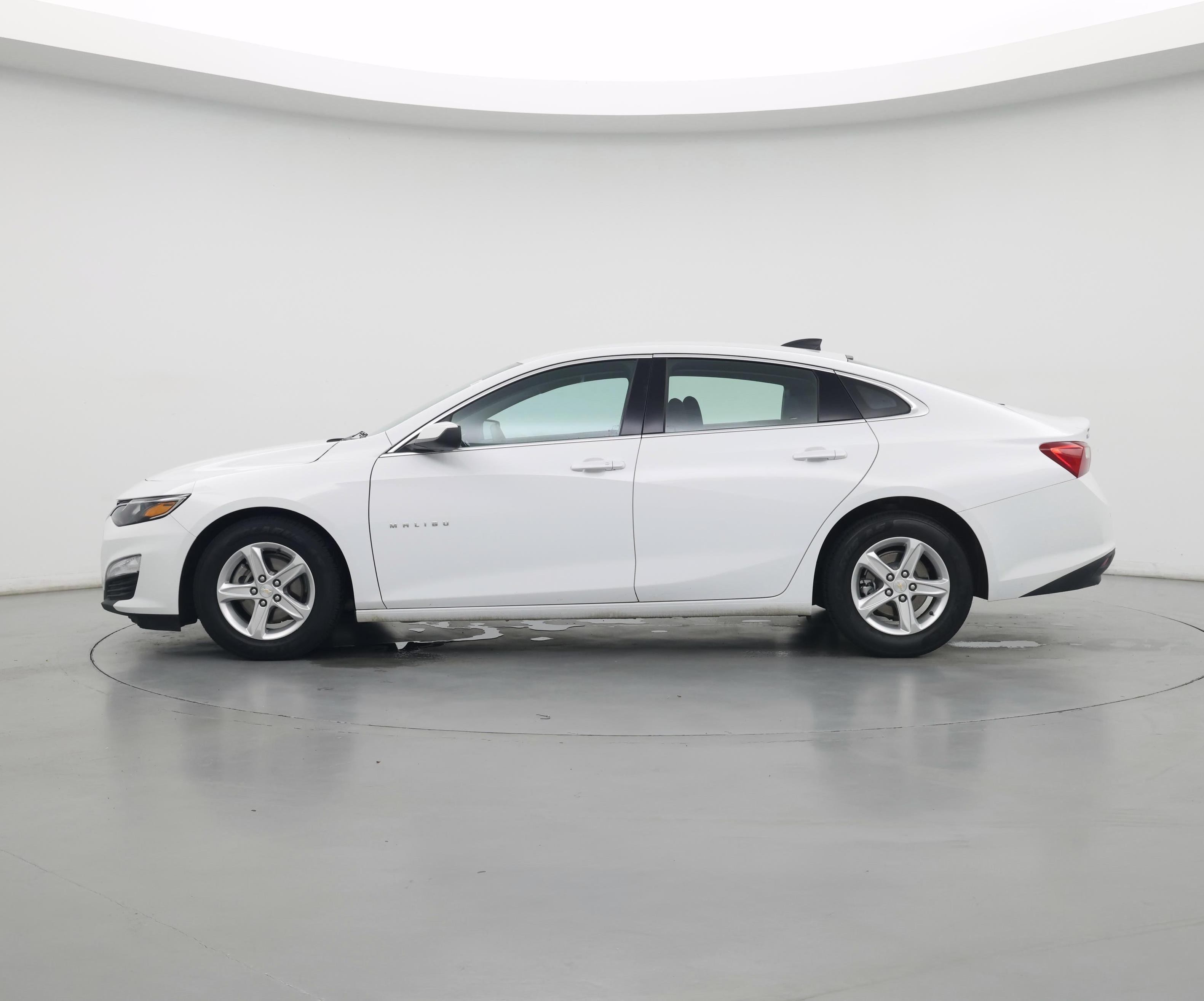 Thumbnail: 2023 Chevrolet Malibu - 3