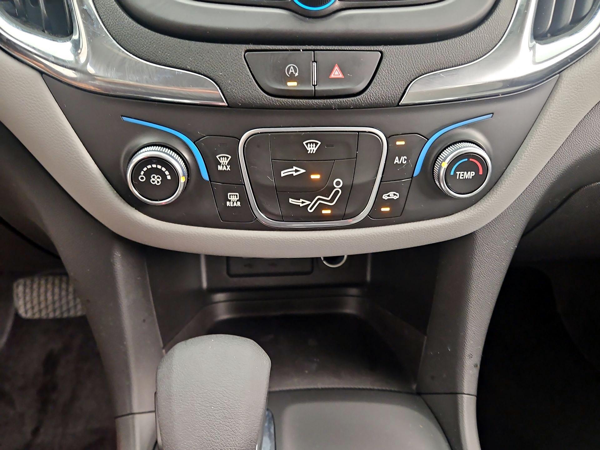 Thumbnail: 2022 Chevrolet Equinox - 16