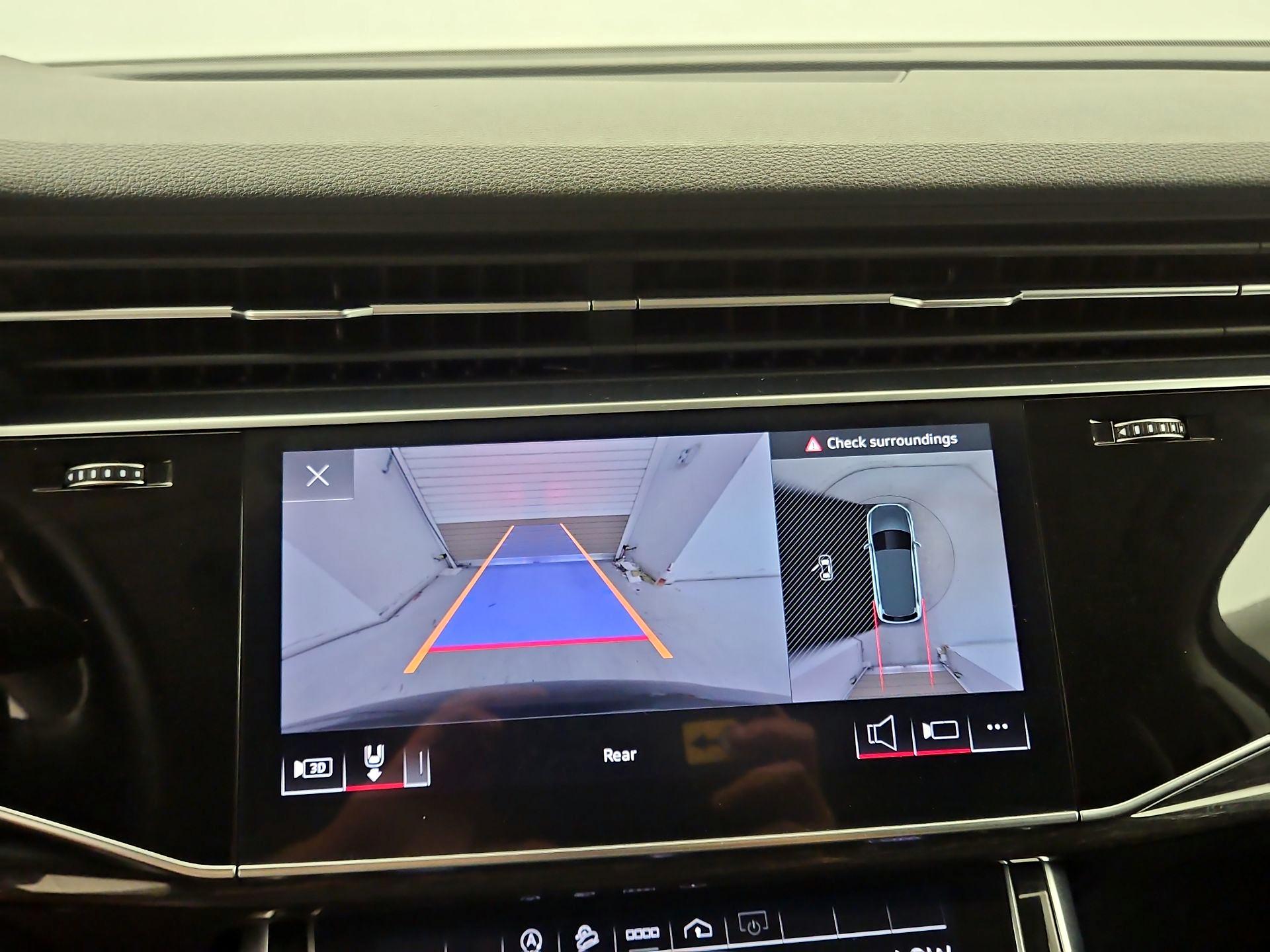 Thumbnail: 2022 Audi Q7 - 14