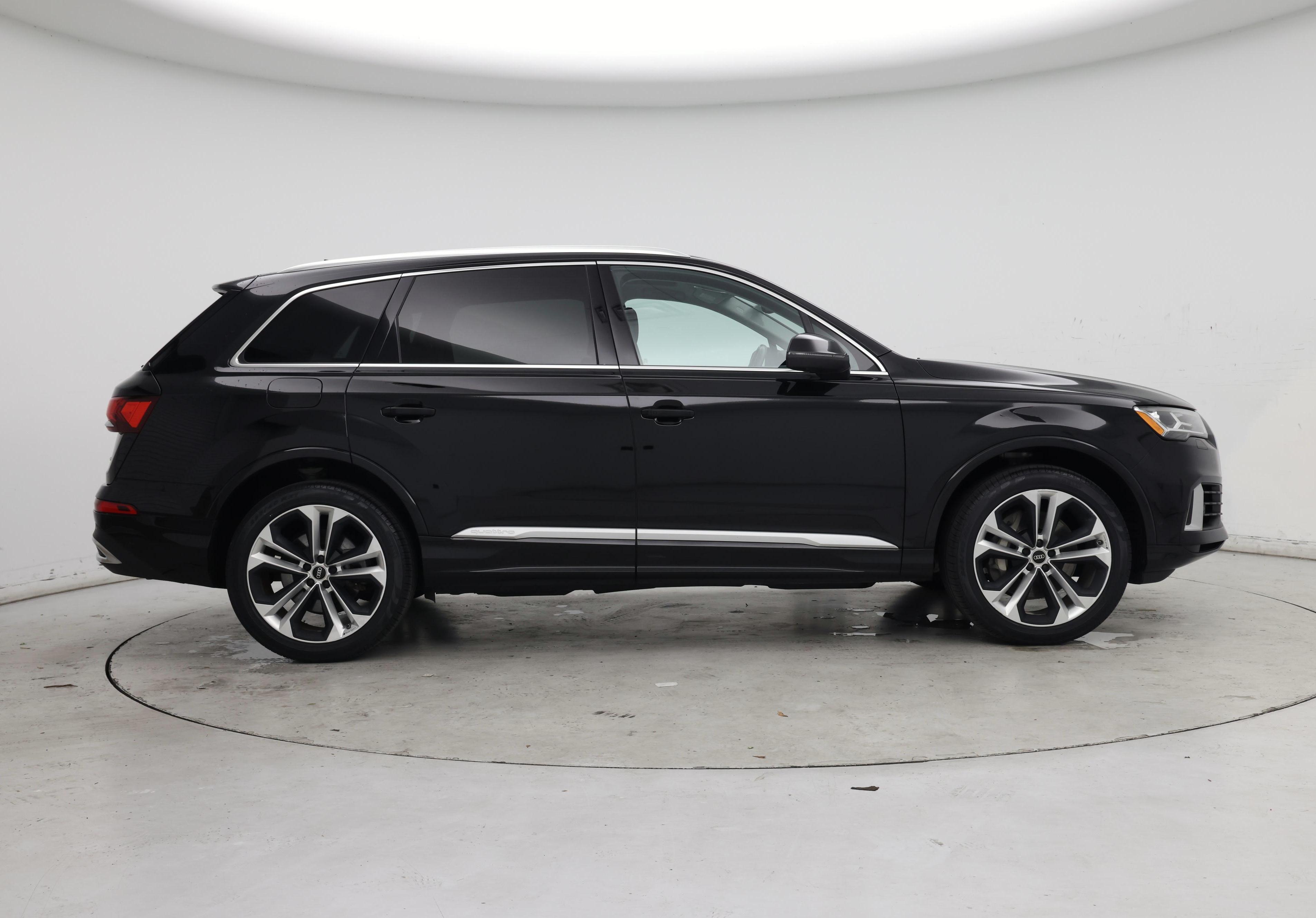 Thumbnail: 2022 Audi Q7 - 7