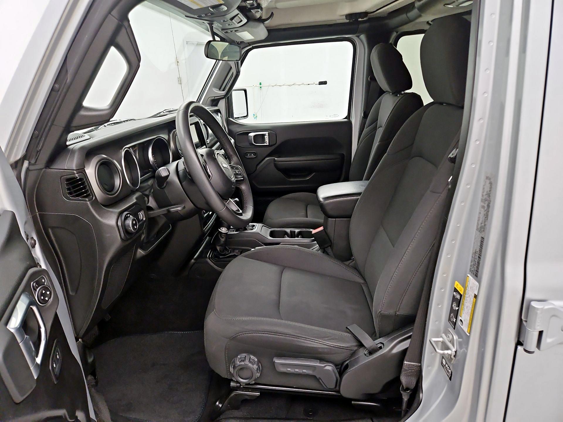 Thumbnail: 2023 Jeep Gladiator - 11