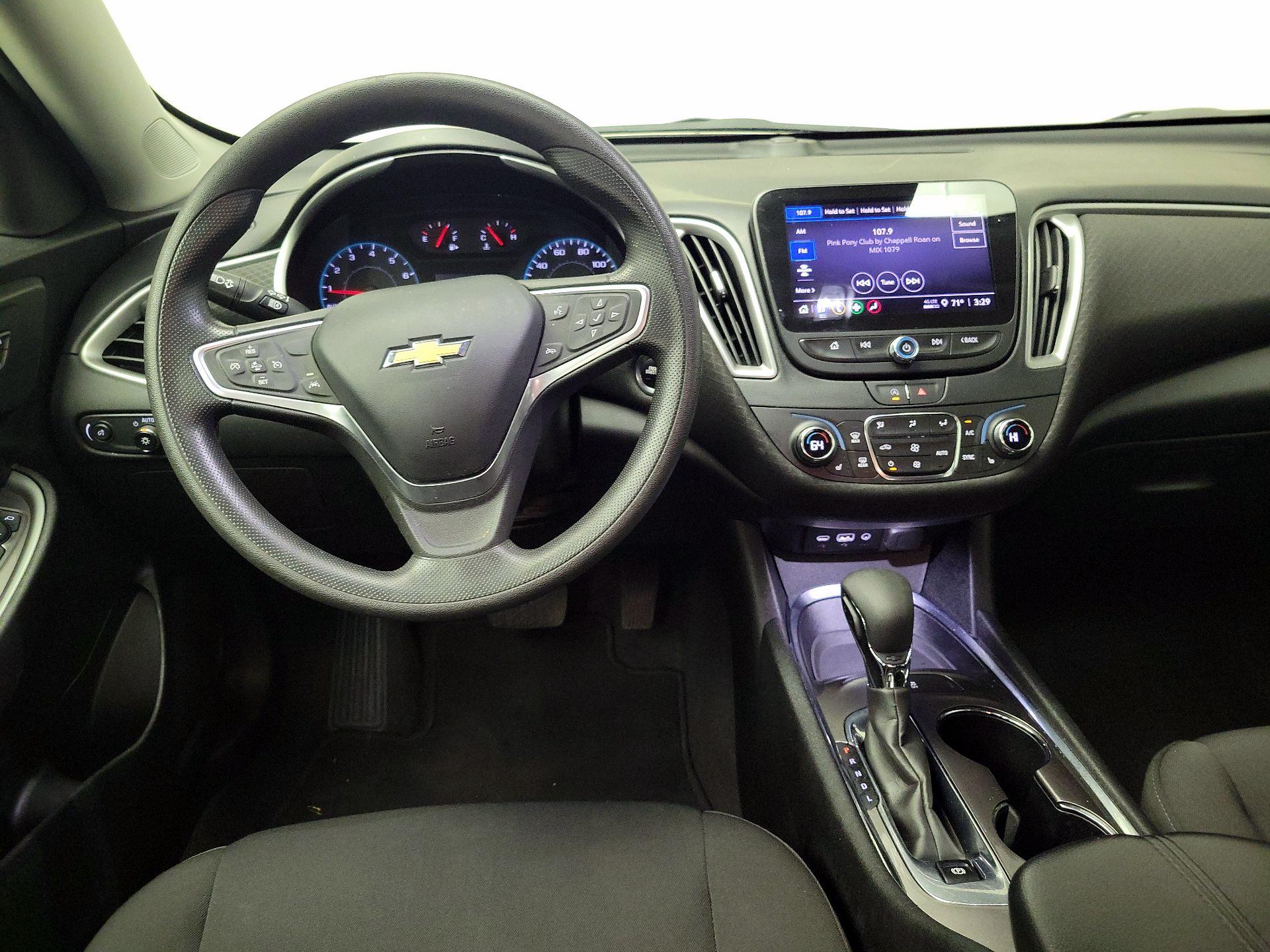 Thumbnail: 2023 Chevrolet Malibu - 10