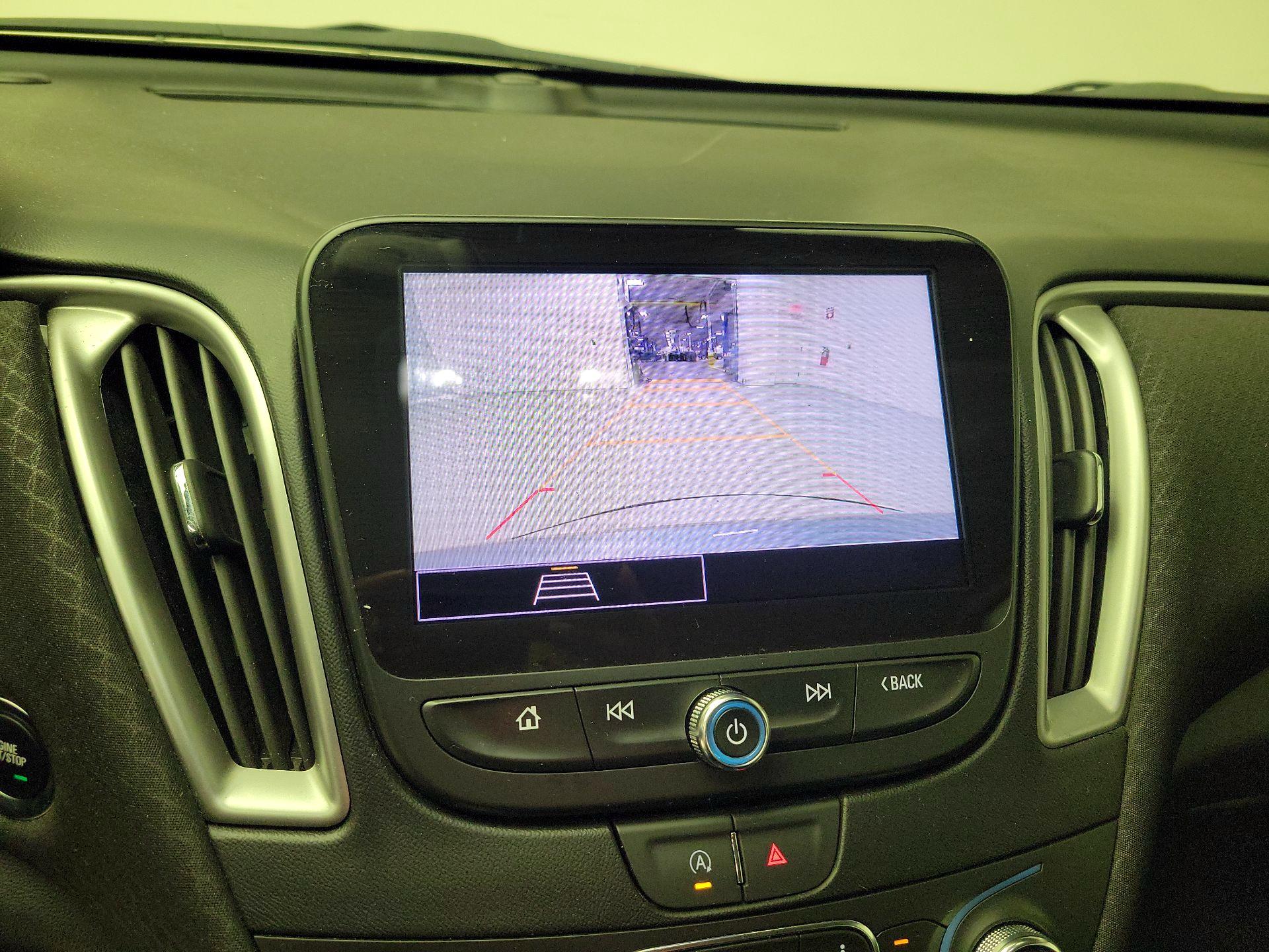 Thumbnail: 2023 Chevrolet Malibu - 14