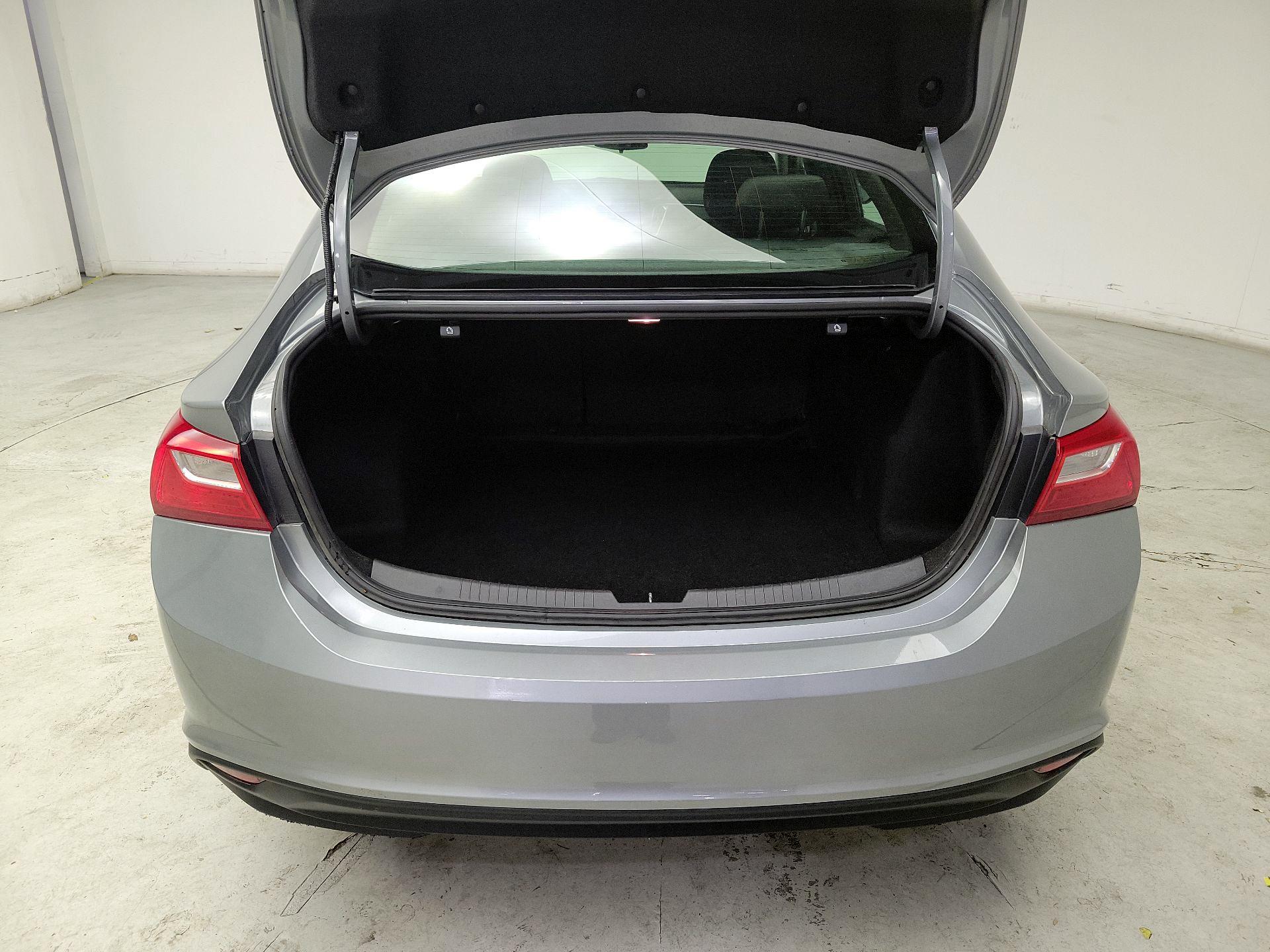 Thumbnail: 2023 Chevrolet Malibu - 20