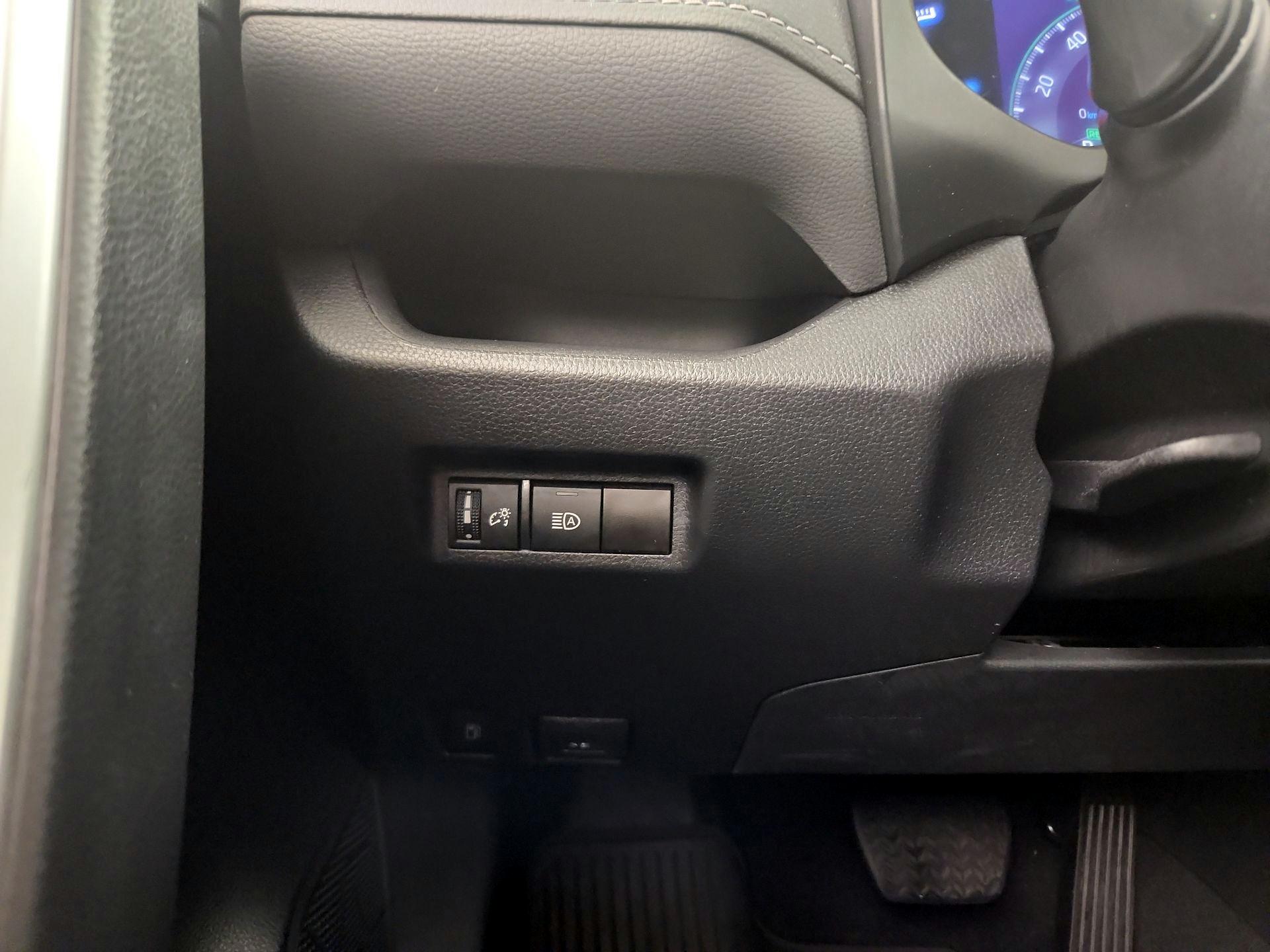 Thumbnail: 2023 Toyota RAV4 - 13