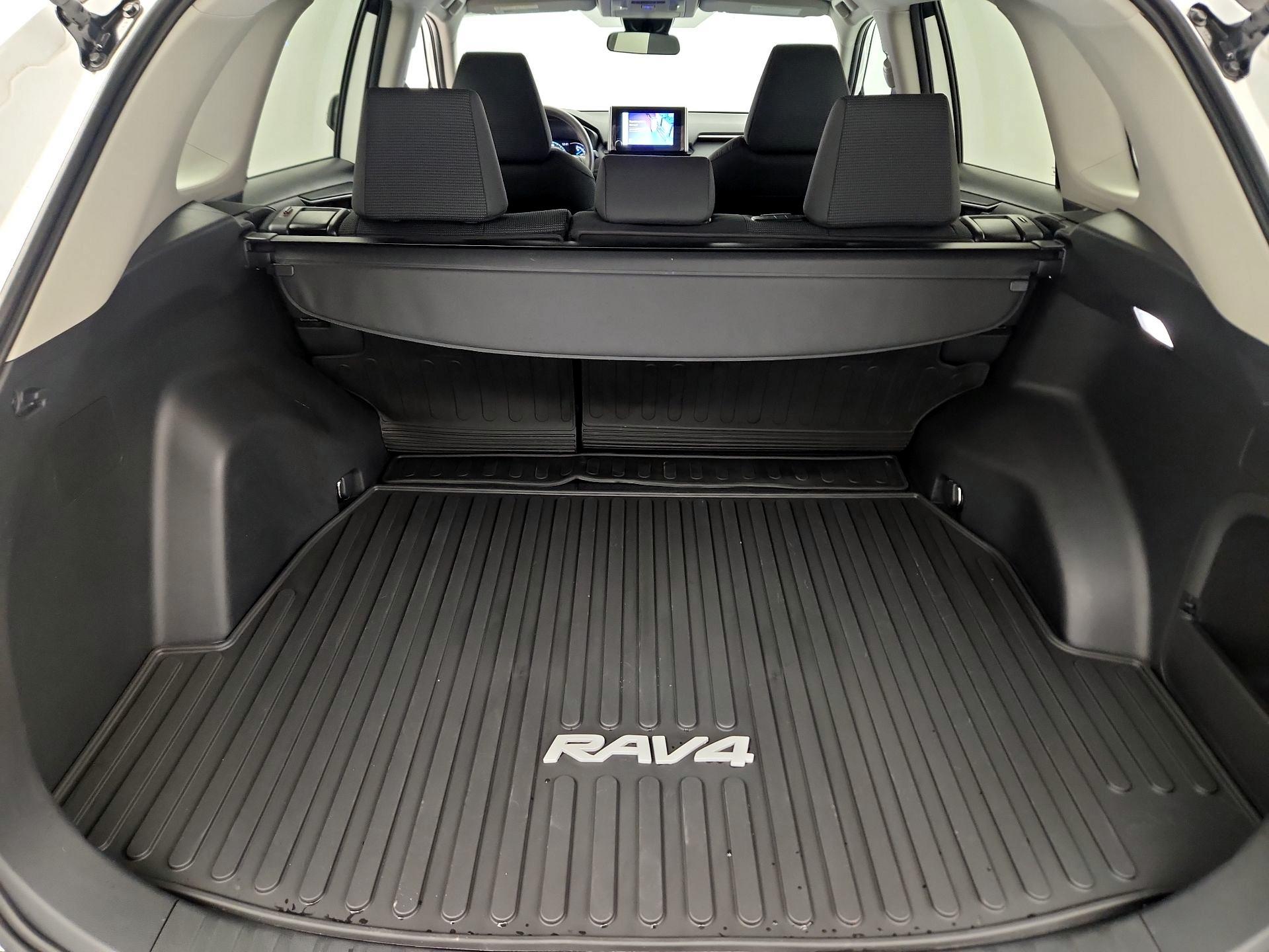 Thumbnail: 2023 Toyota RAV4 - 20