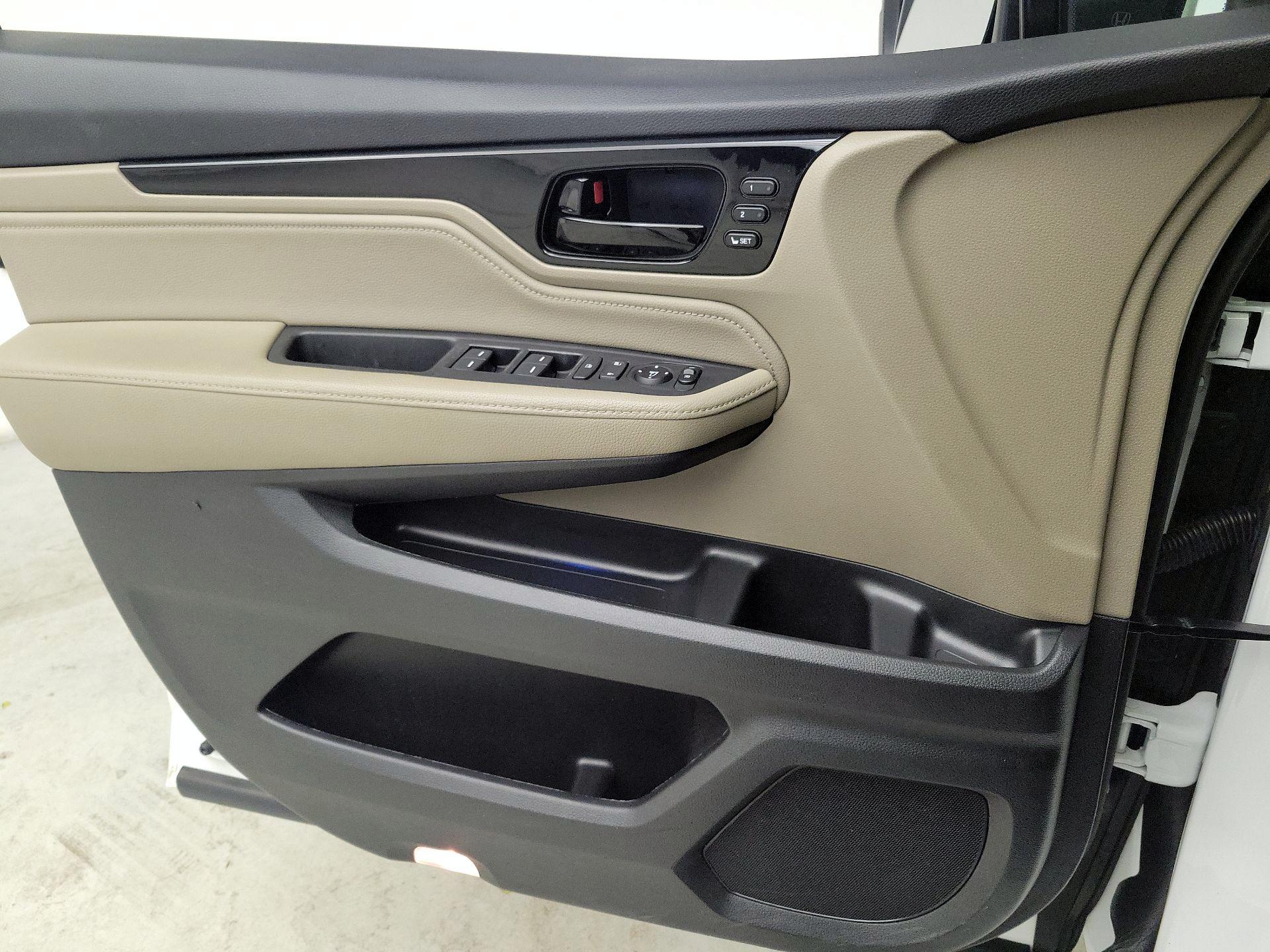 Thumbnail: 2021 Honda Odyssey - 12