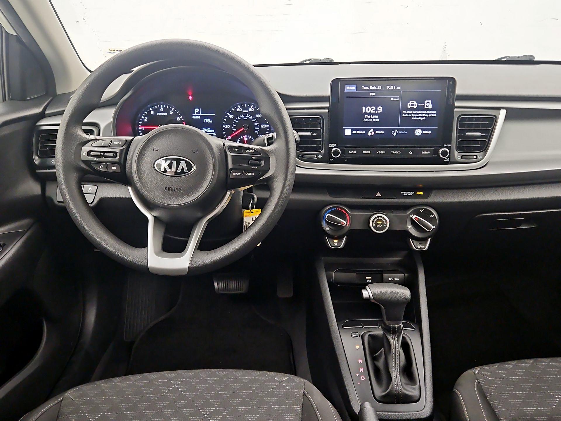 Thumbnail: 2021 Kia Rio - 10