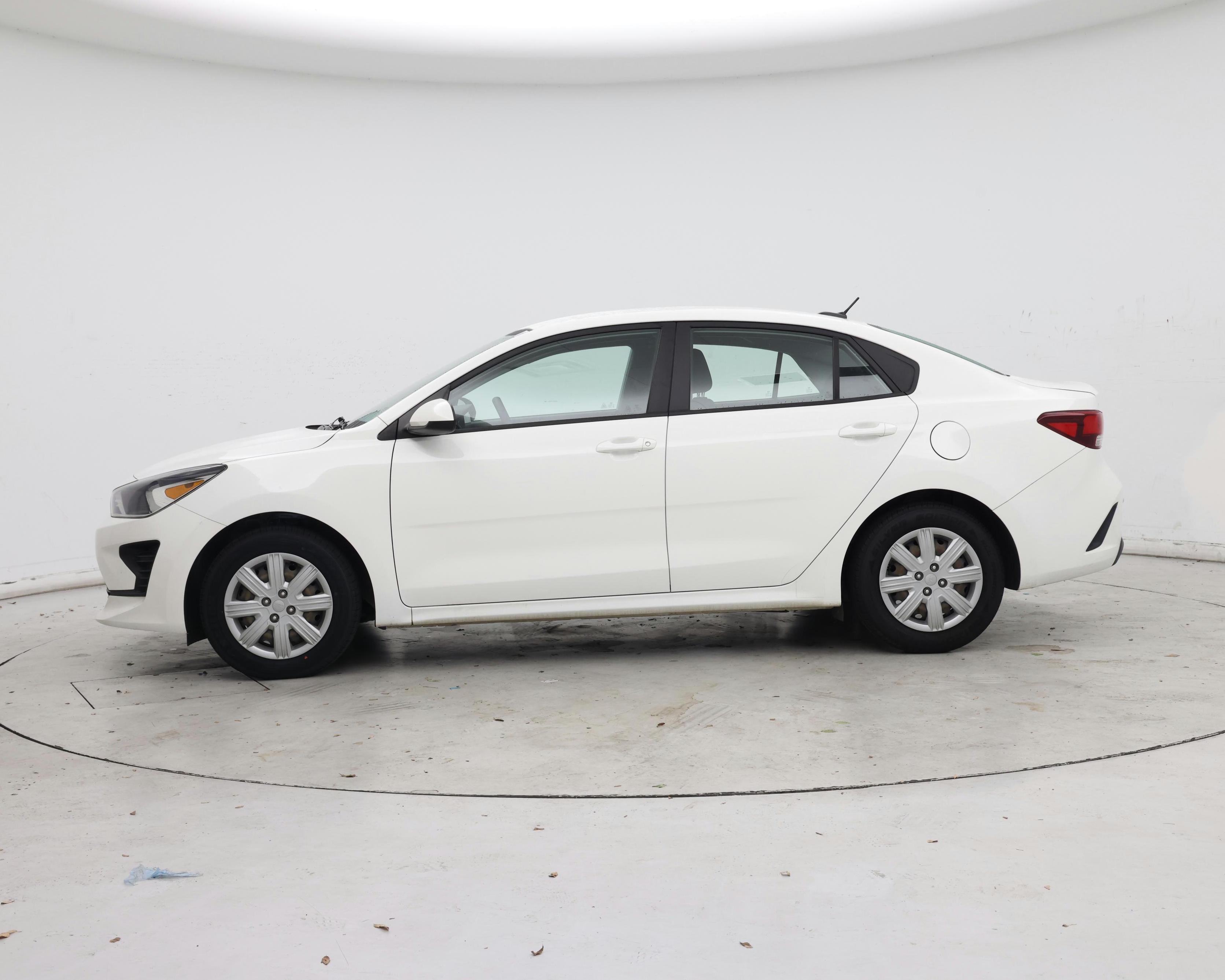 Thumbnail: 2021 Kia Rio - 3