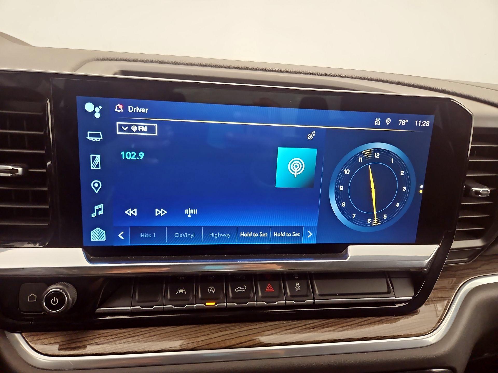 Thumbnail: 2022 Chevrolet Silverado 1500 - 15