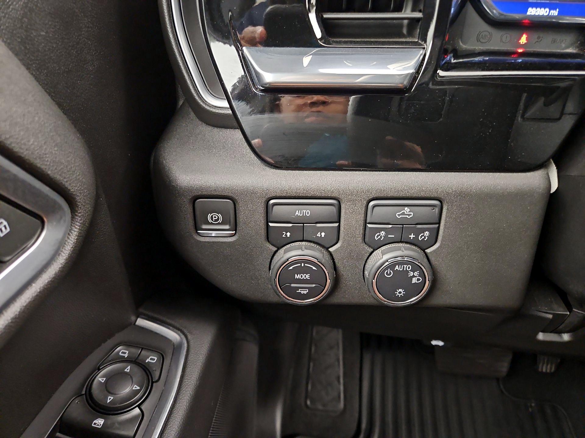Thumbnail: 2022 Chevrolet Silverado 1500 - 13