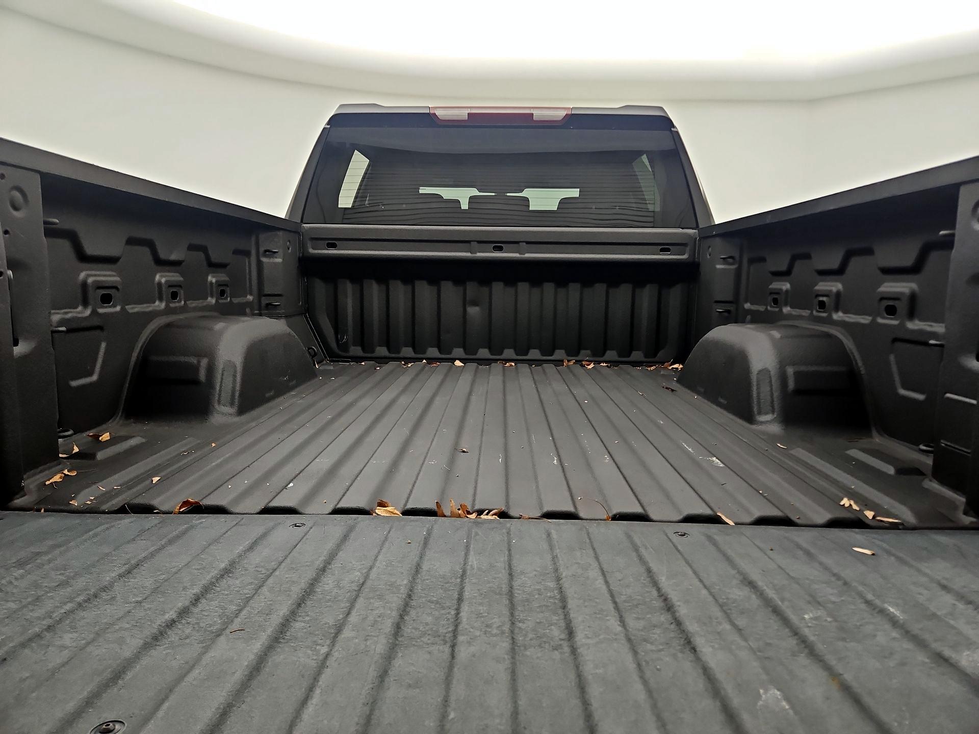 Thumbnail: 2020 Chevrolet Silverado 1500 - 18