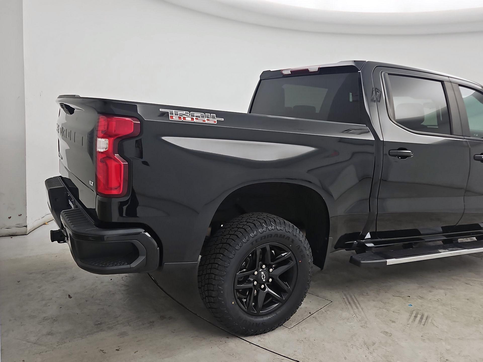 Thumbnail: 2020 Chevrolet Silverado 1500 - 5