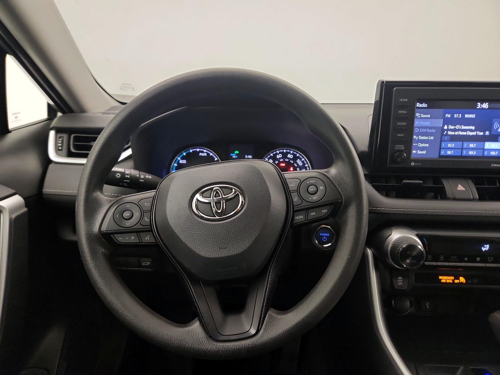Thumbnail: 2021 Toyota RAV4 - 10