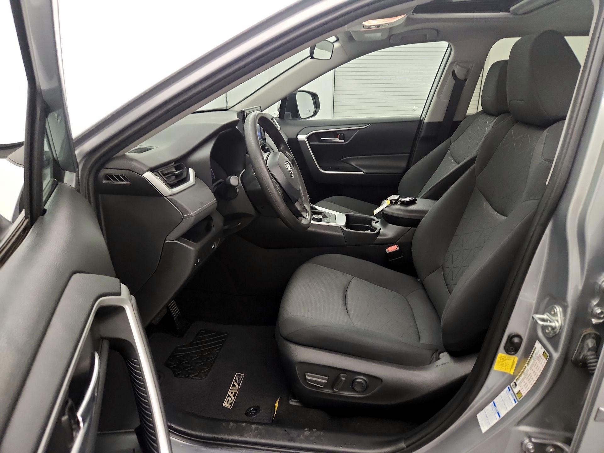 Thumbnail: 2021 Toyota RAV4 - 11