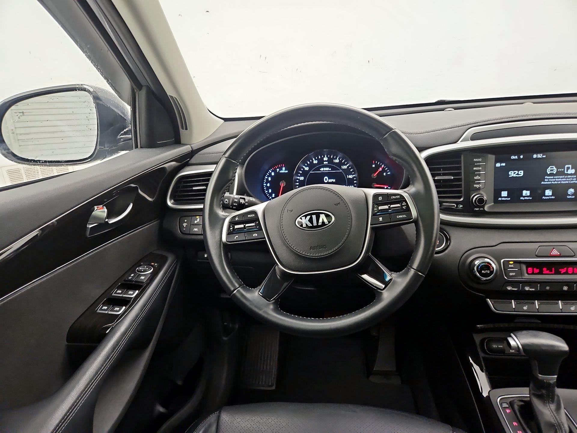 Thumbnail: 2020 Kia Sorento - 10