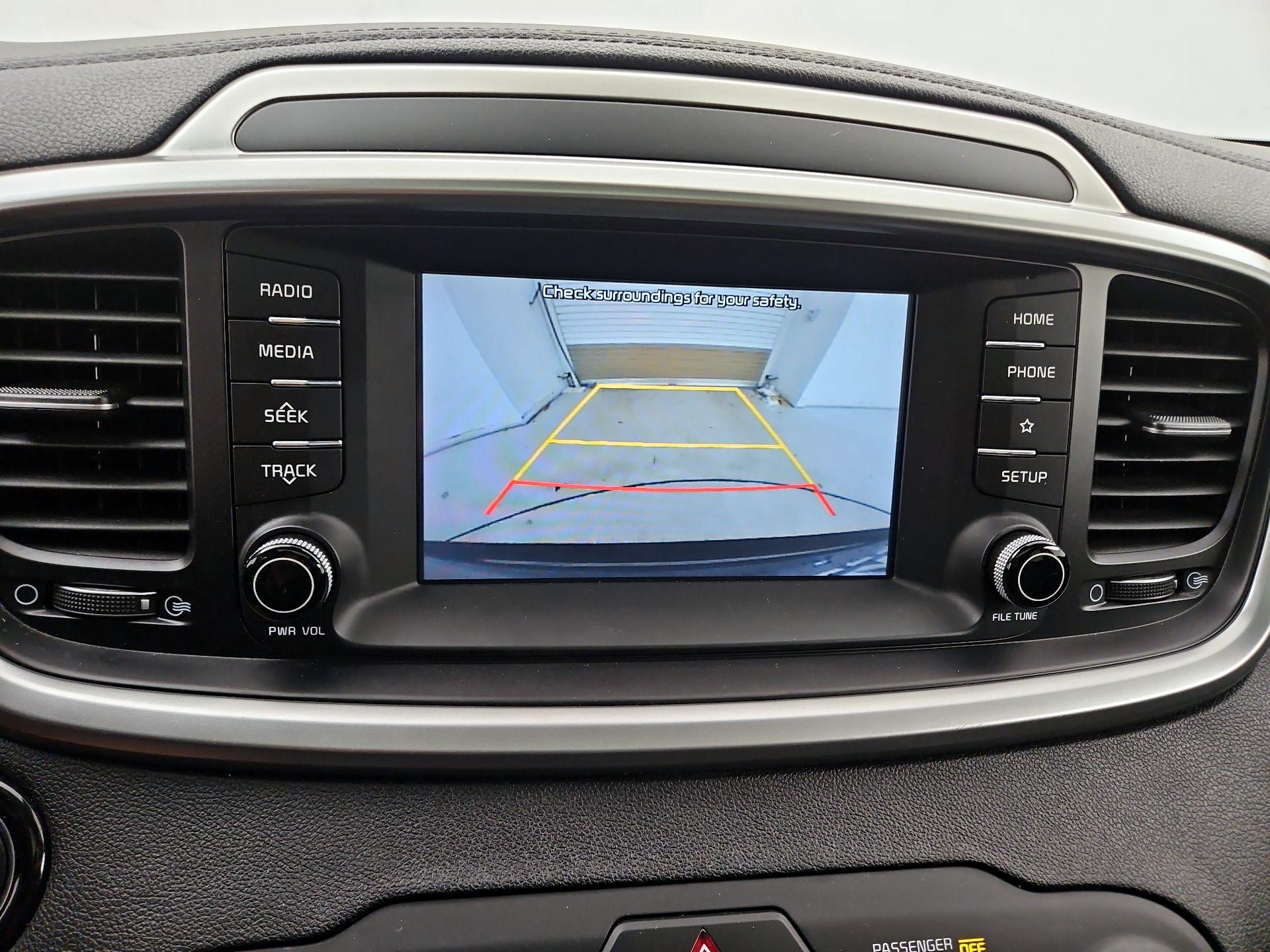 Thumbnail: 2020 Kia Sorento - 14