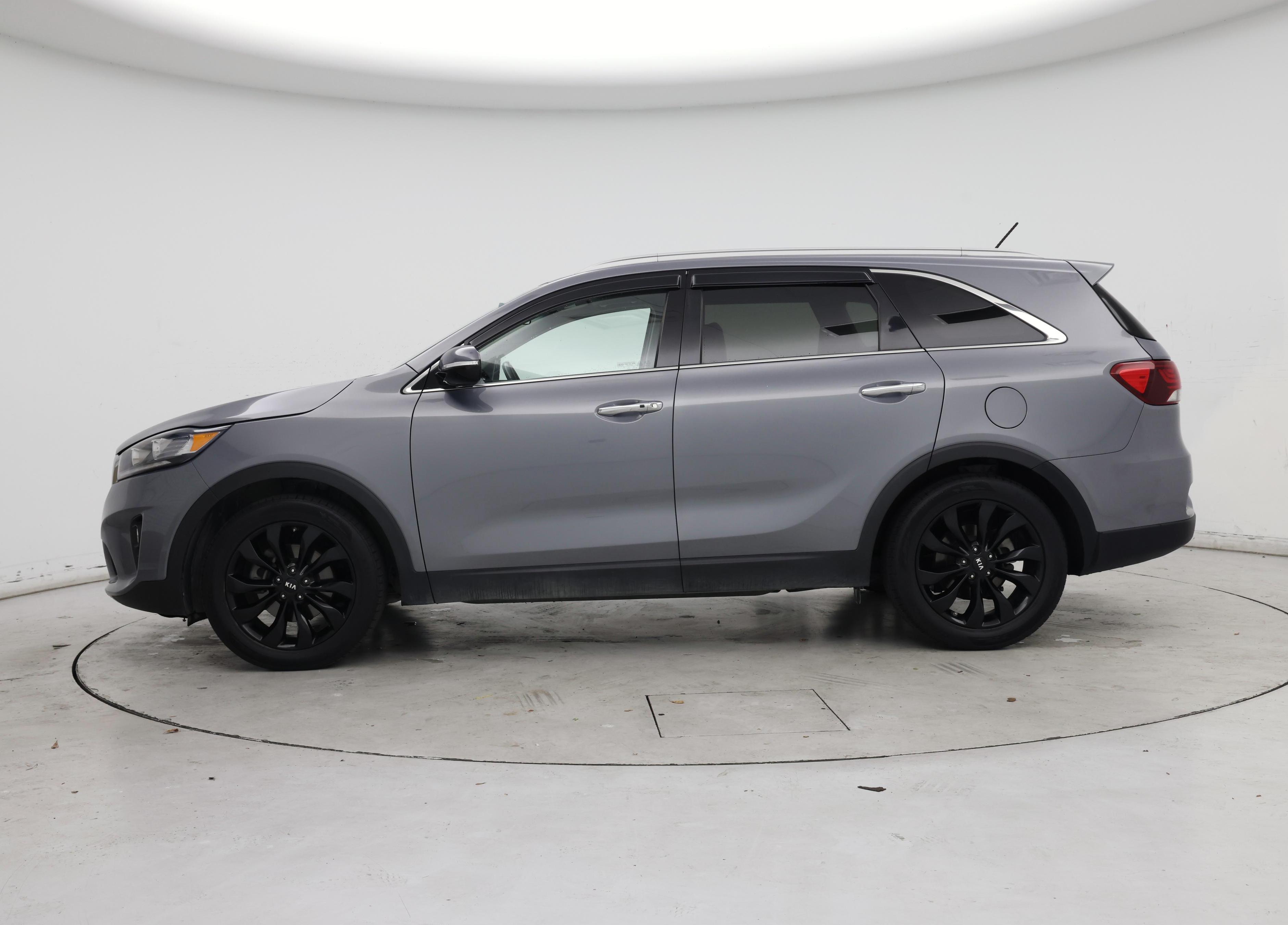 Thumbnail: 2020 Kia Sorento - 3