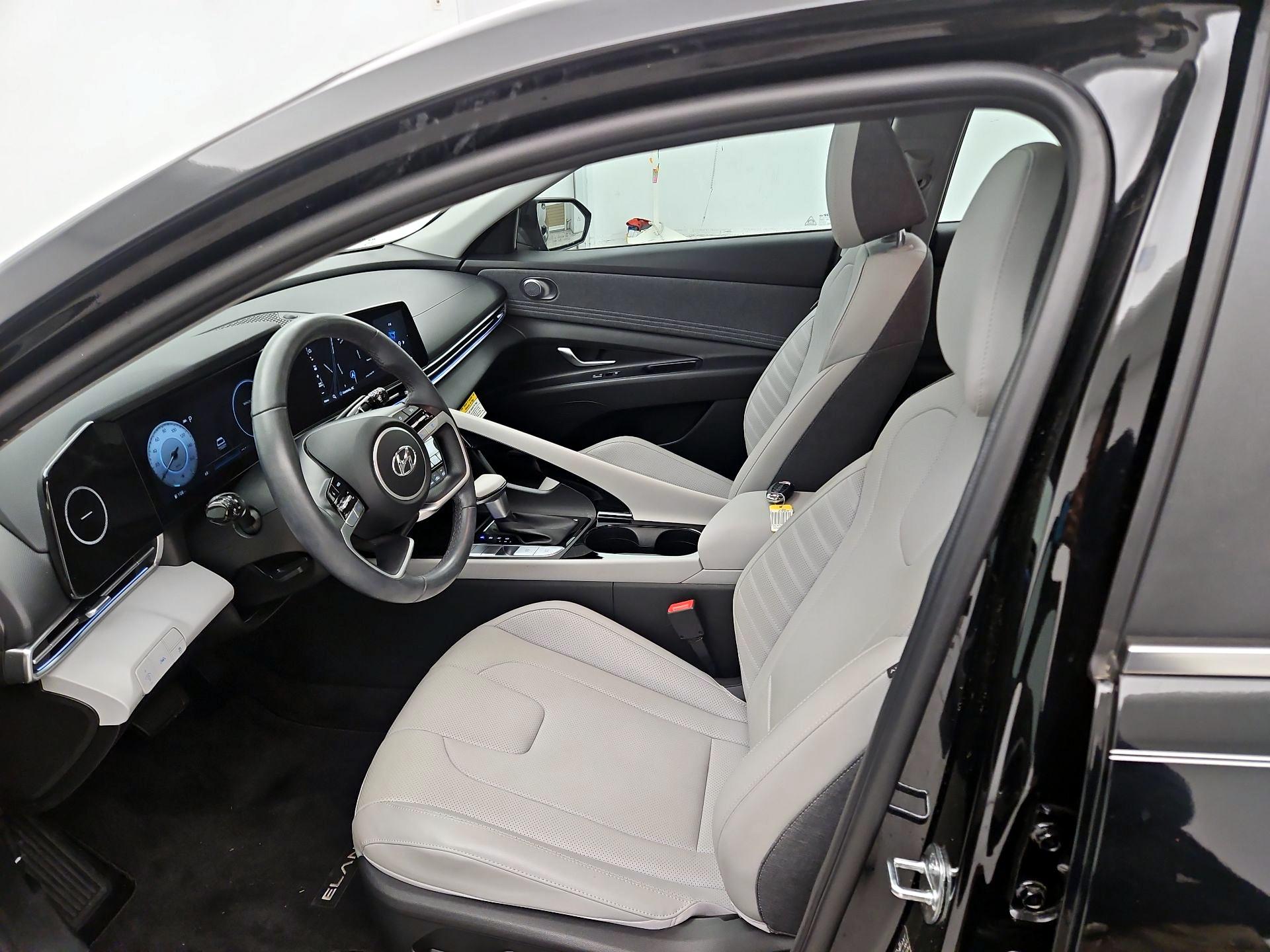 Thumbnail: 2023 Hyundai Elantra - 11