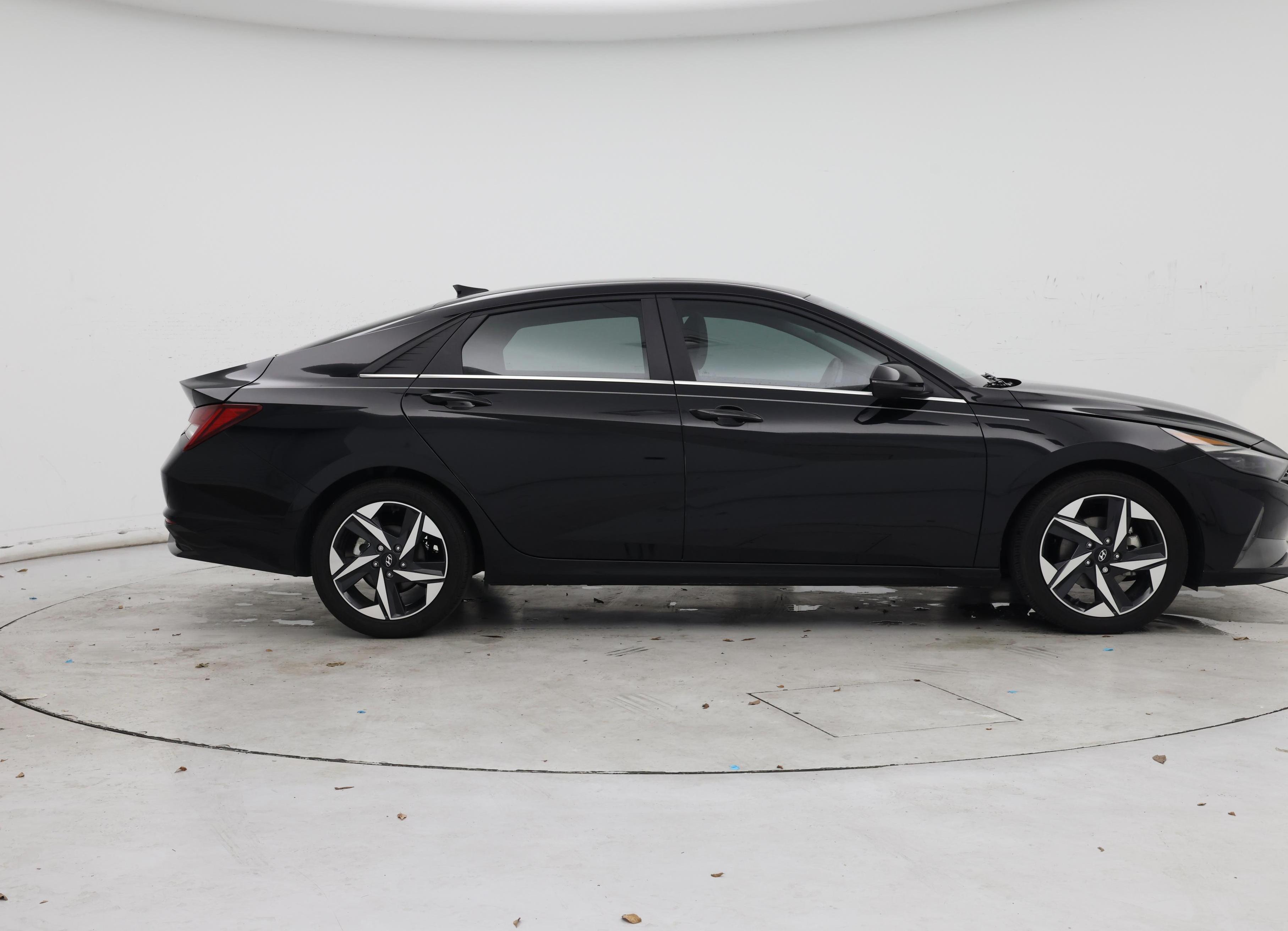 Thumbnail: 2023 Hyundai Elantra - 7