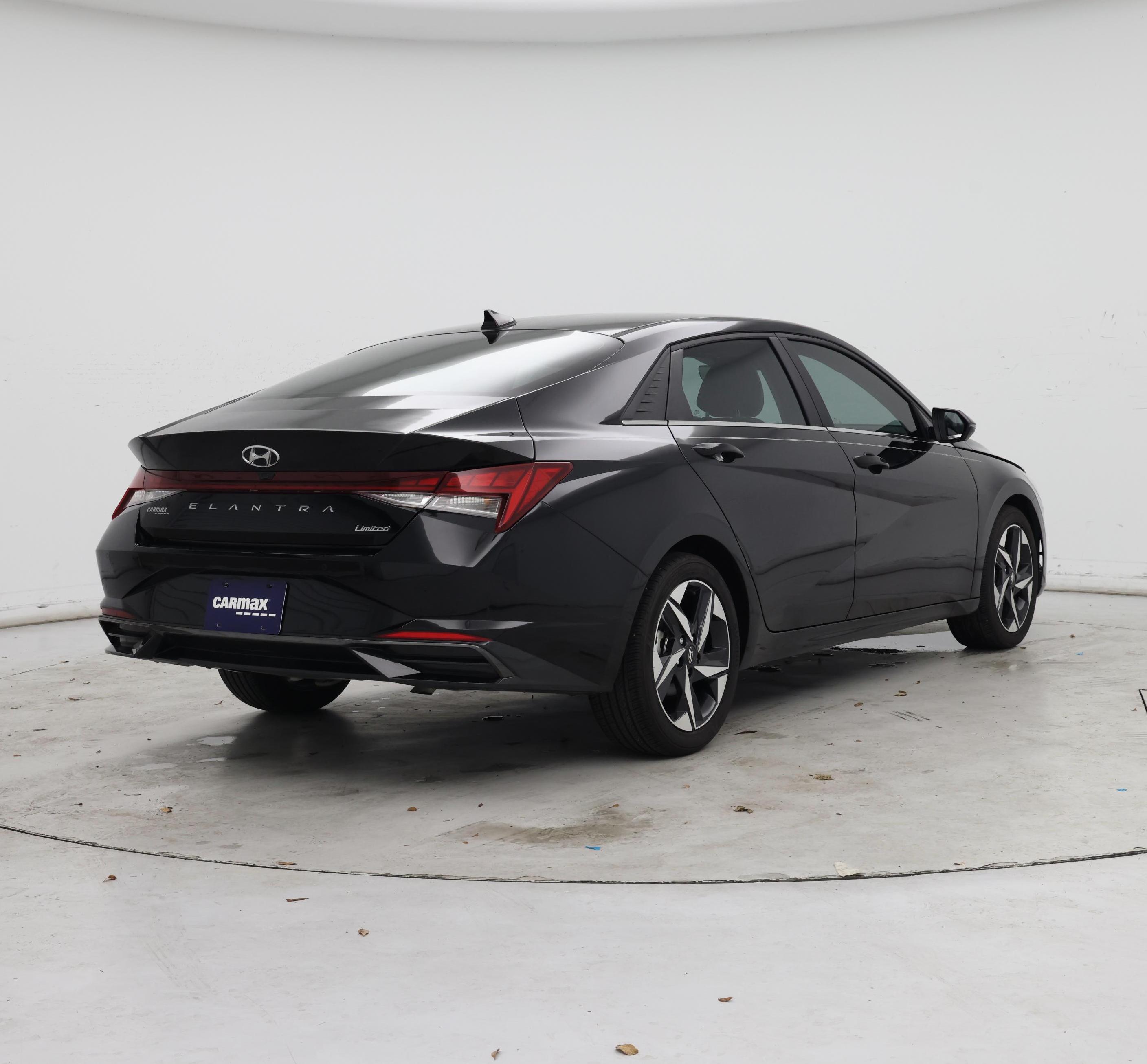 Thumbnail: 2023 Hyundai Elantra - 8