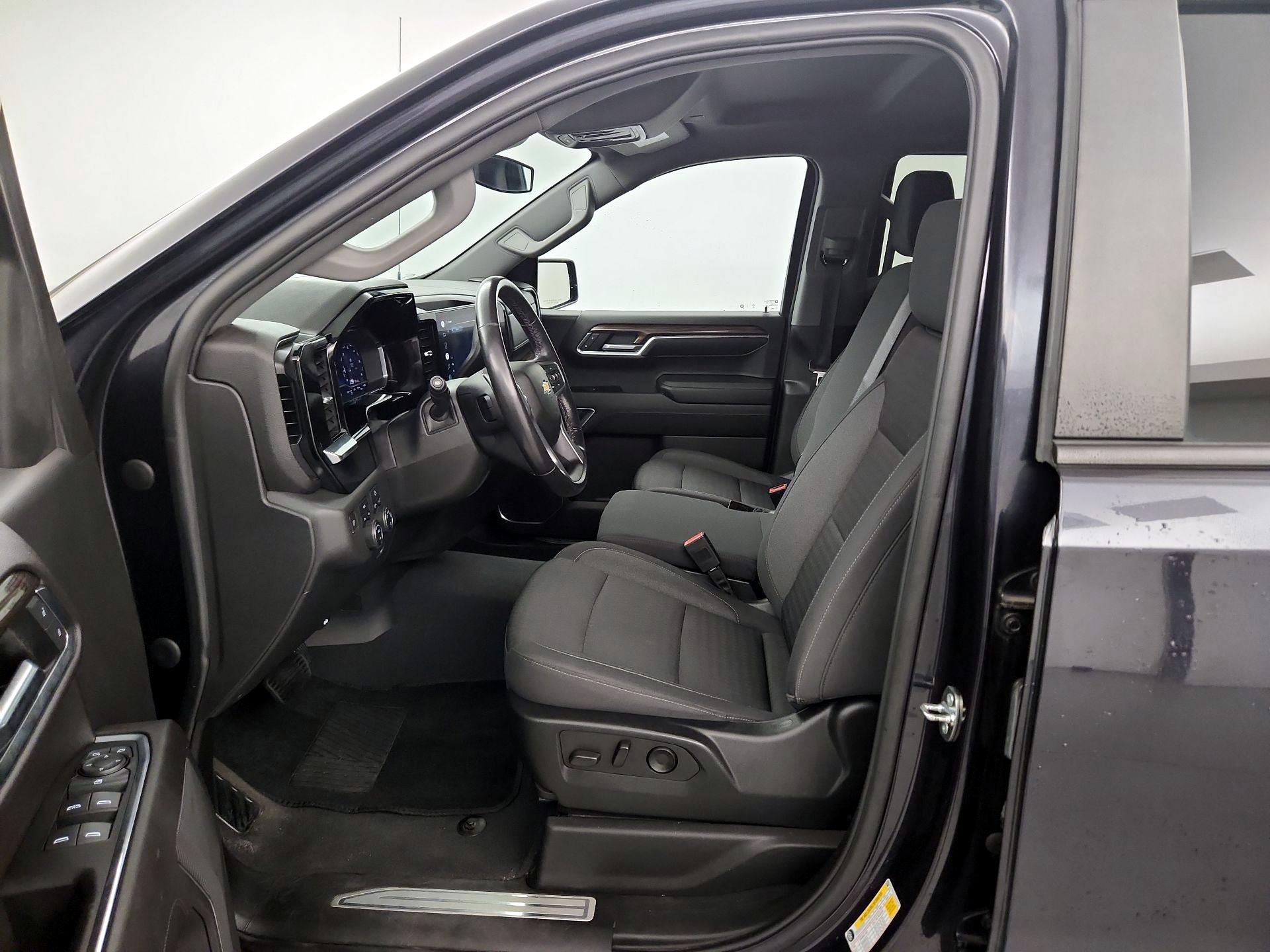 Thumbnail: 2022 Chevrolet Silverado 1500 - 11