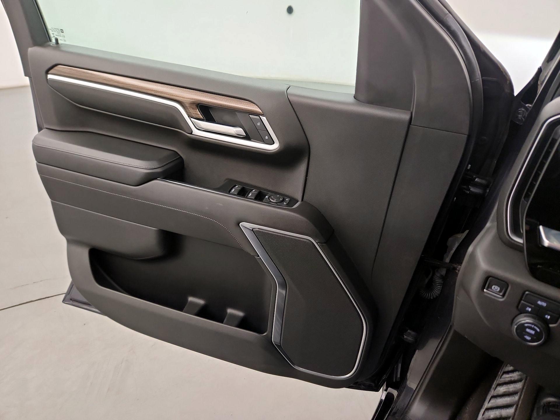Thumbnail: 2022 Chevrolet Silverado 1500 - 12