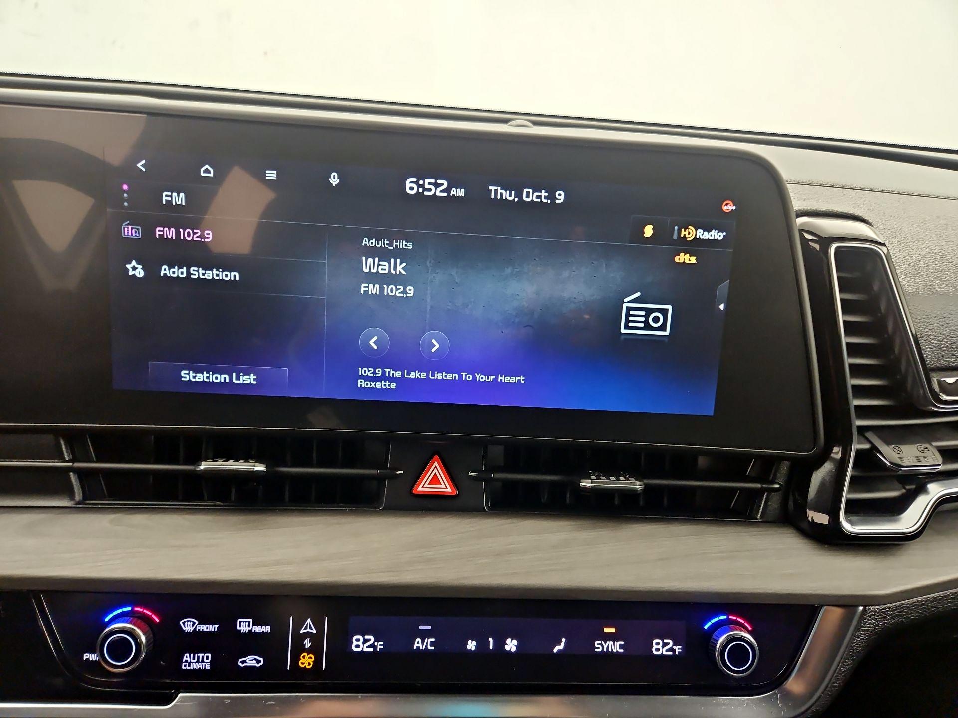 Thumbnail: 2023 Kia Sportage - 16
