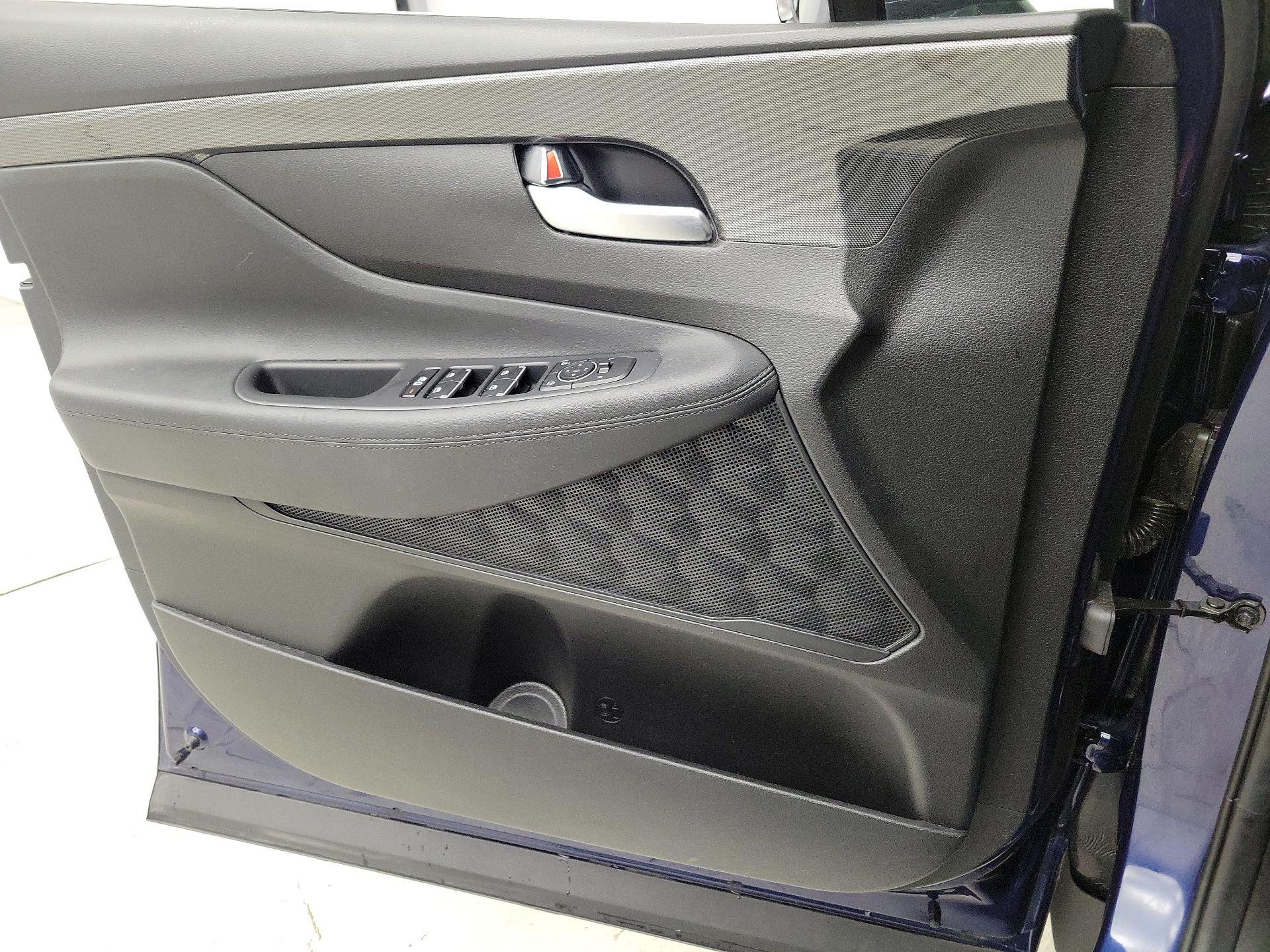 Thumbnail: 2023 Hyundai Santa Fe - 12